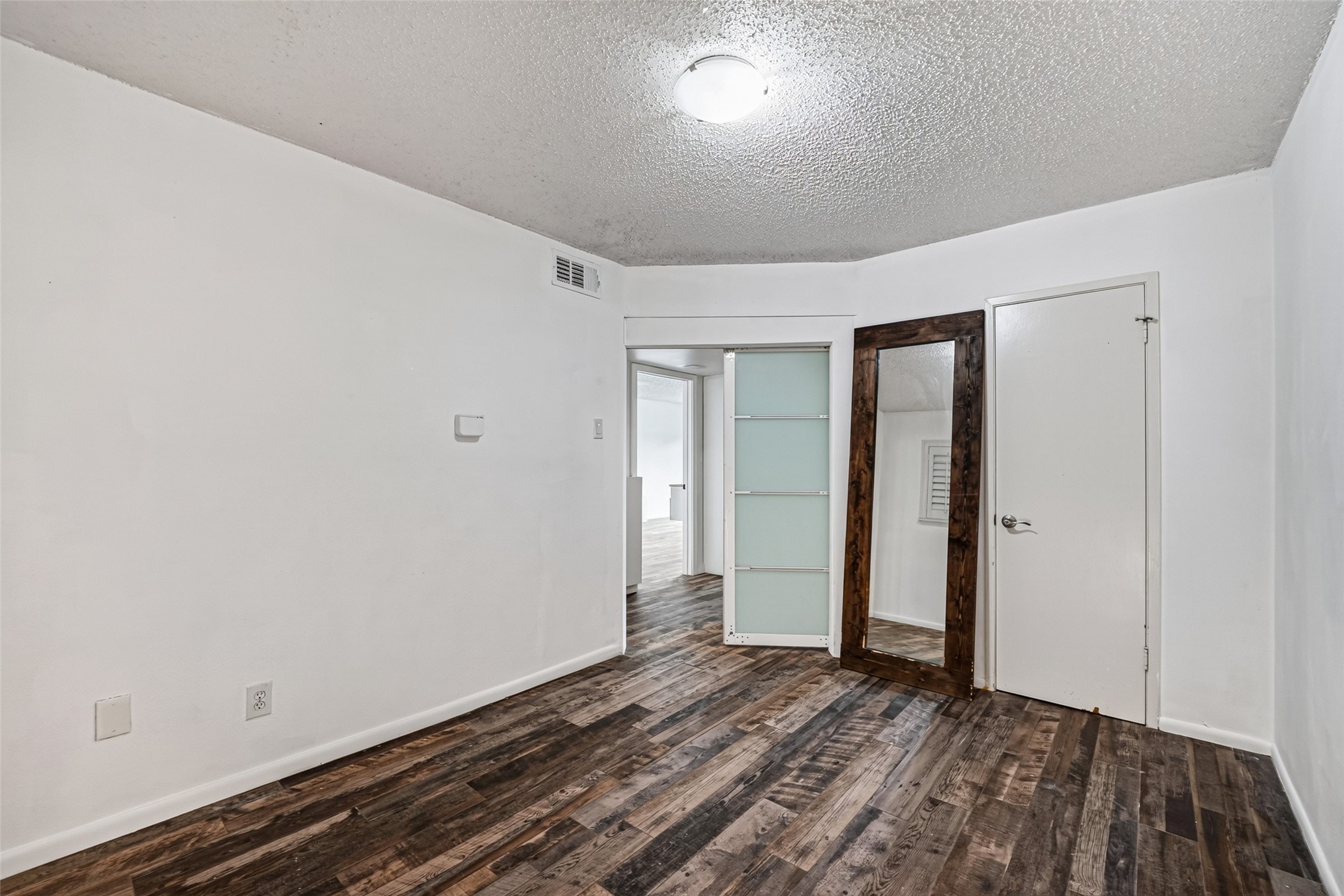 3131 Southwest Freeway A12 Property Photo 32