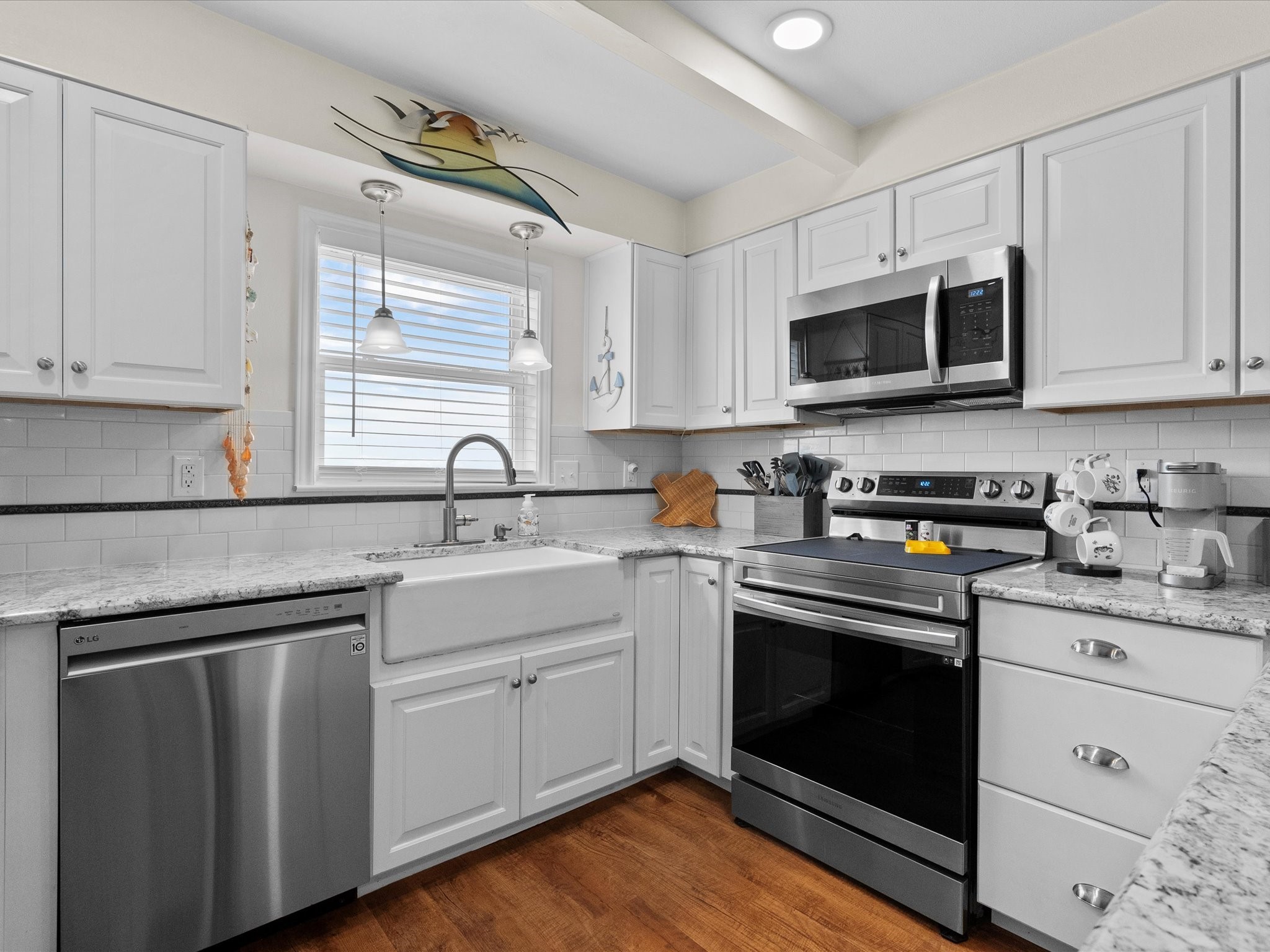 1103 White Cap Drive Property Photo 15