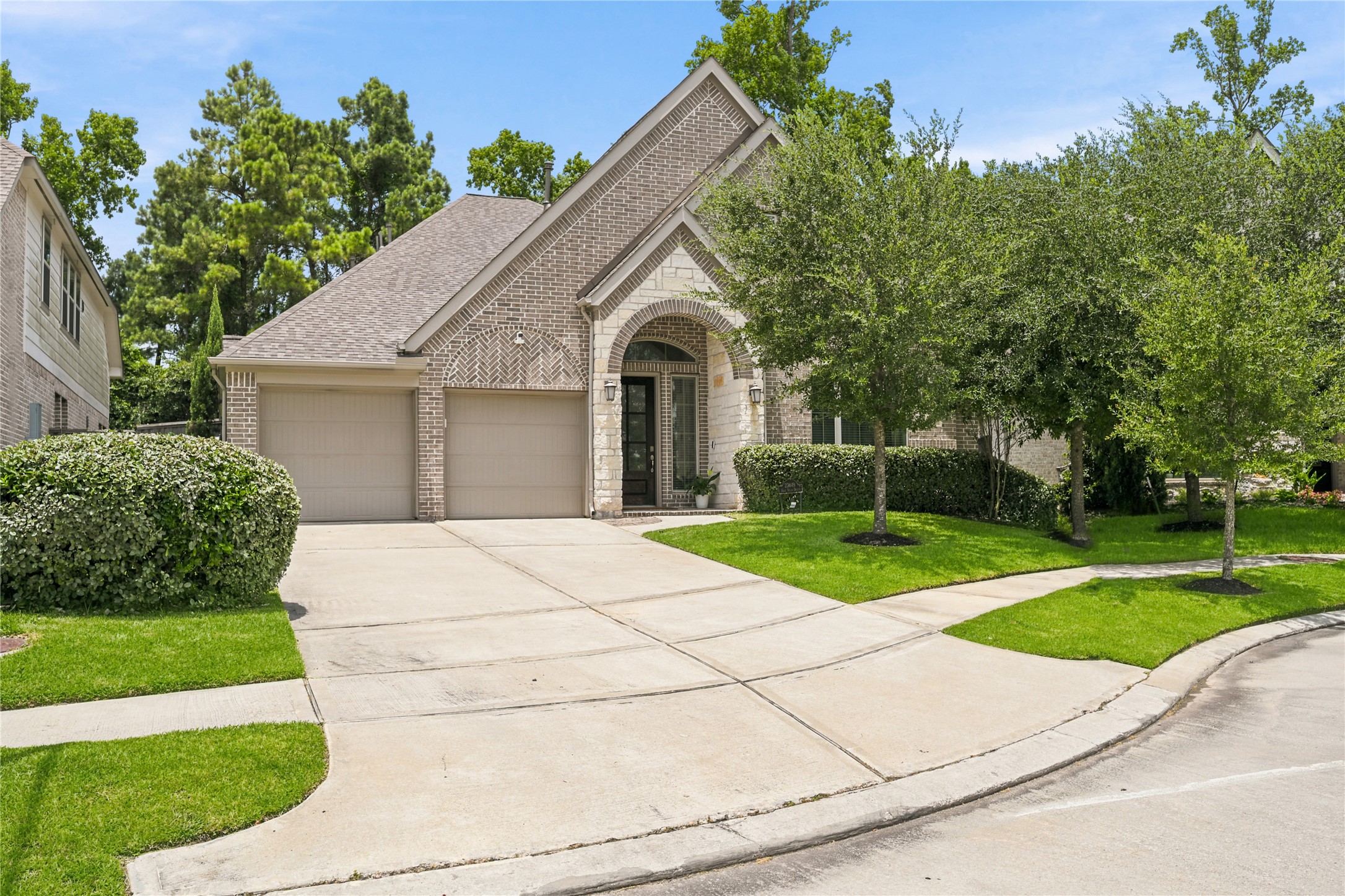 23649 Sage Villa Drive Property Photo 2