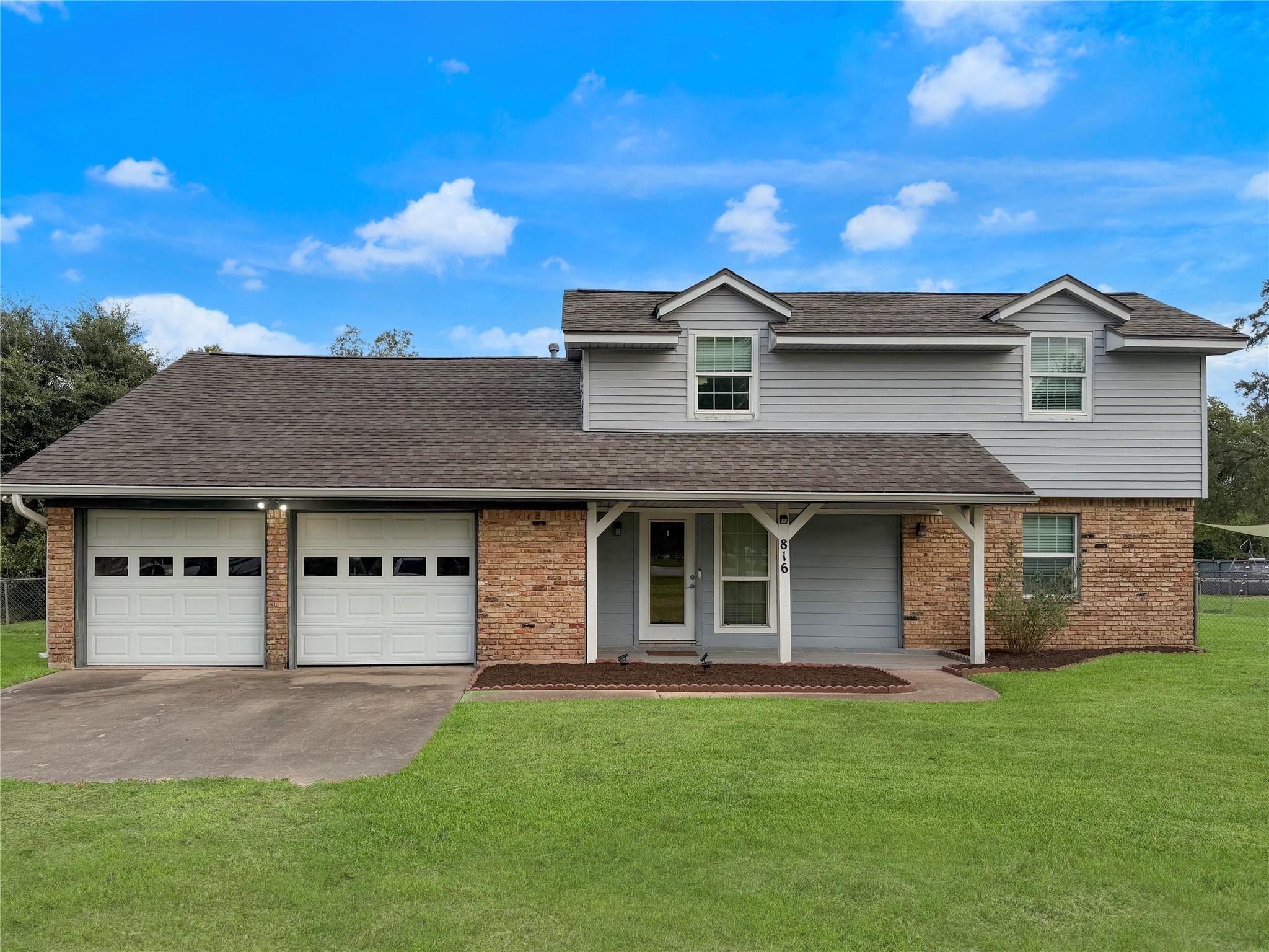 816 W Mulberry, Angleton Tx 77515 Property Photo 1