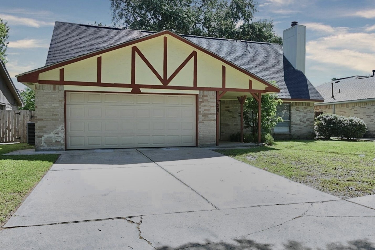 7207 San Pablo Drive Property Photo 3