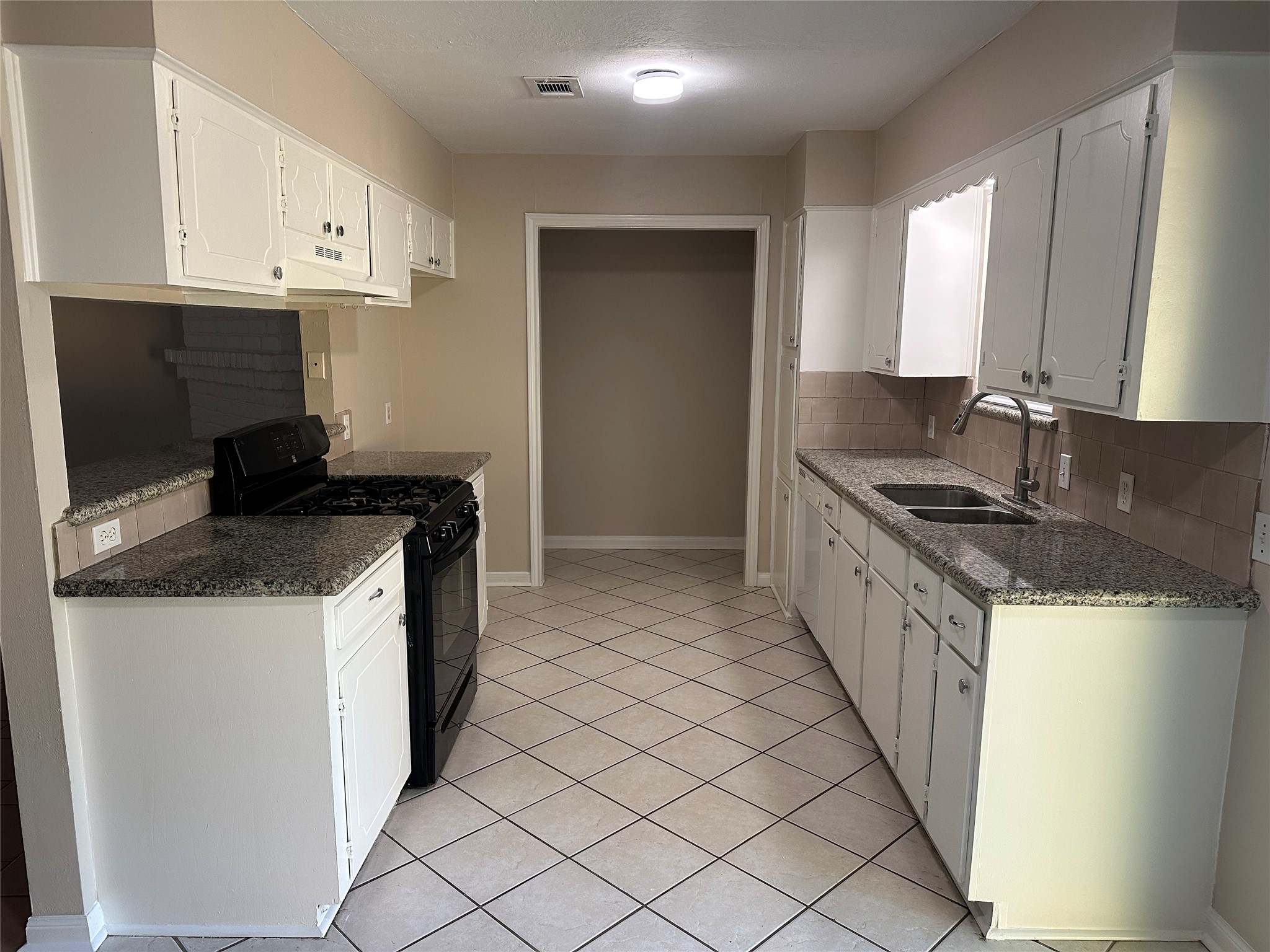 1006 Grand Junction Drive Property Photo 30