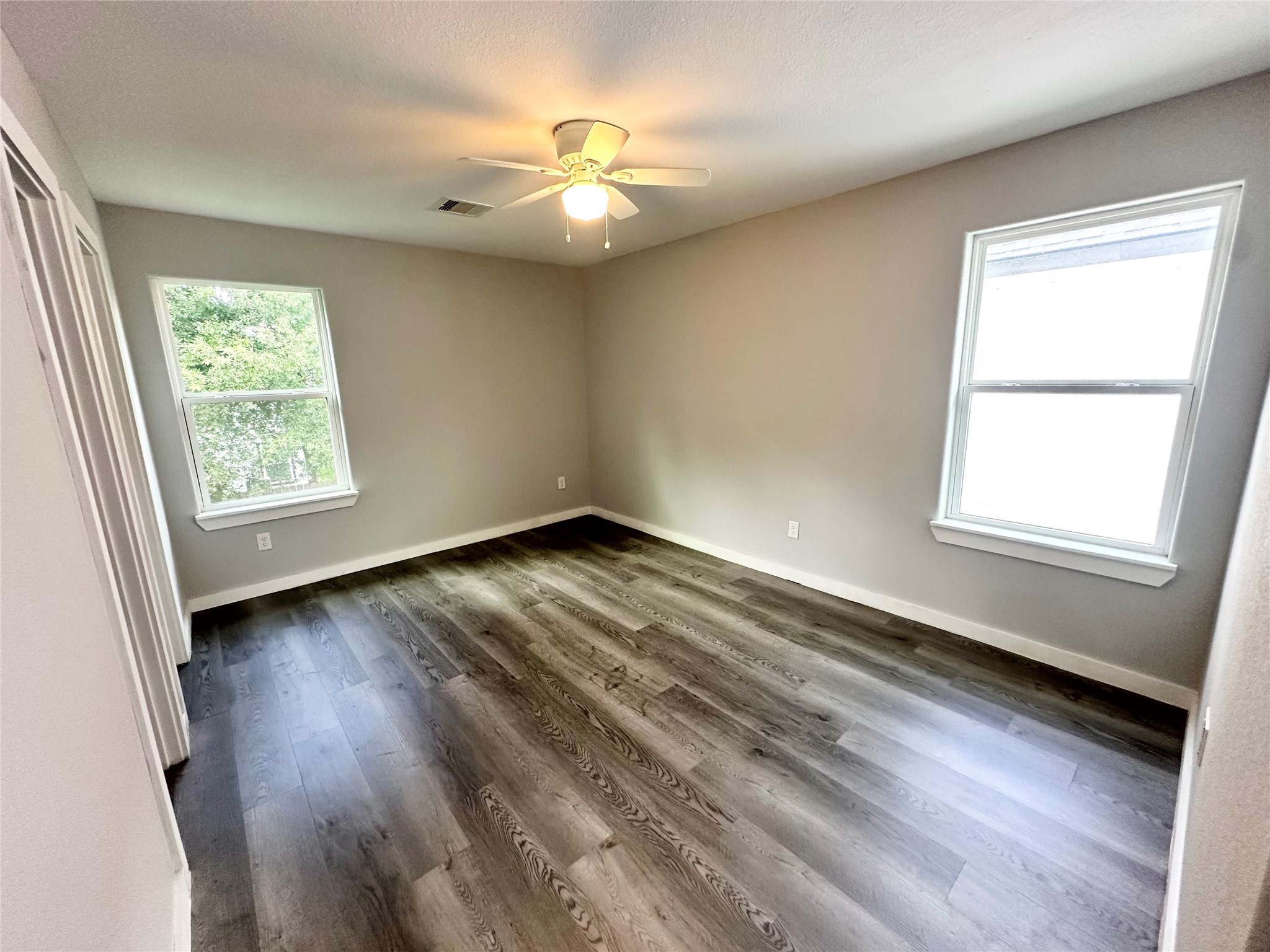 8215 Crestview Drive Property Photo 14