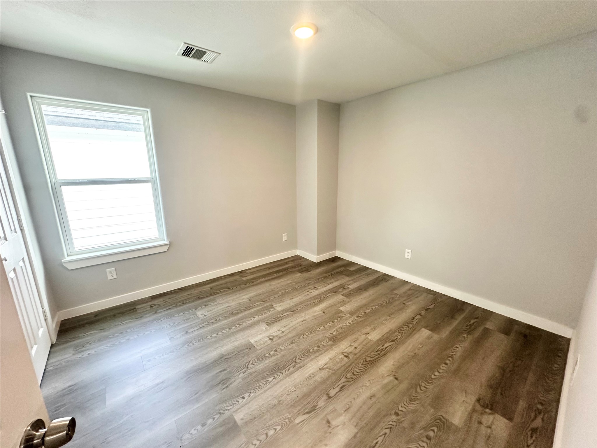8215 Crestview Drive Property Photo 23