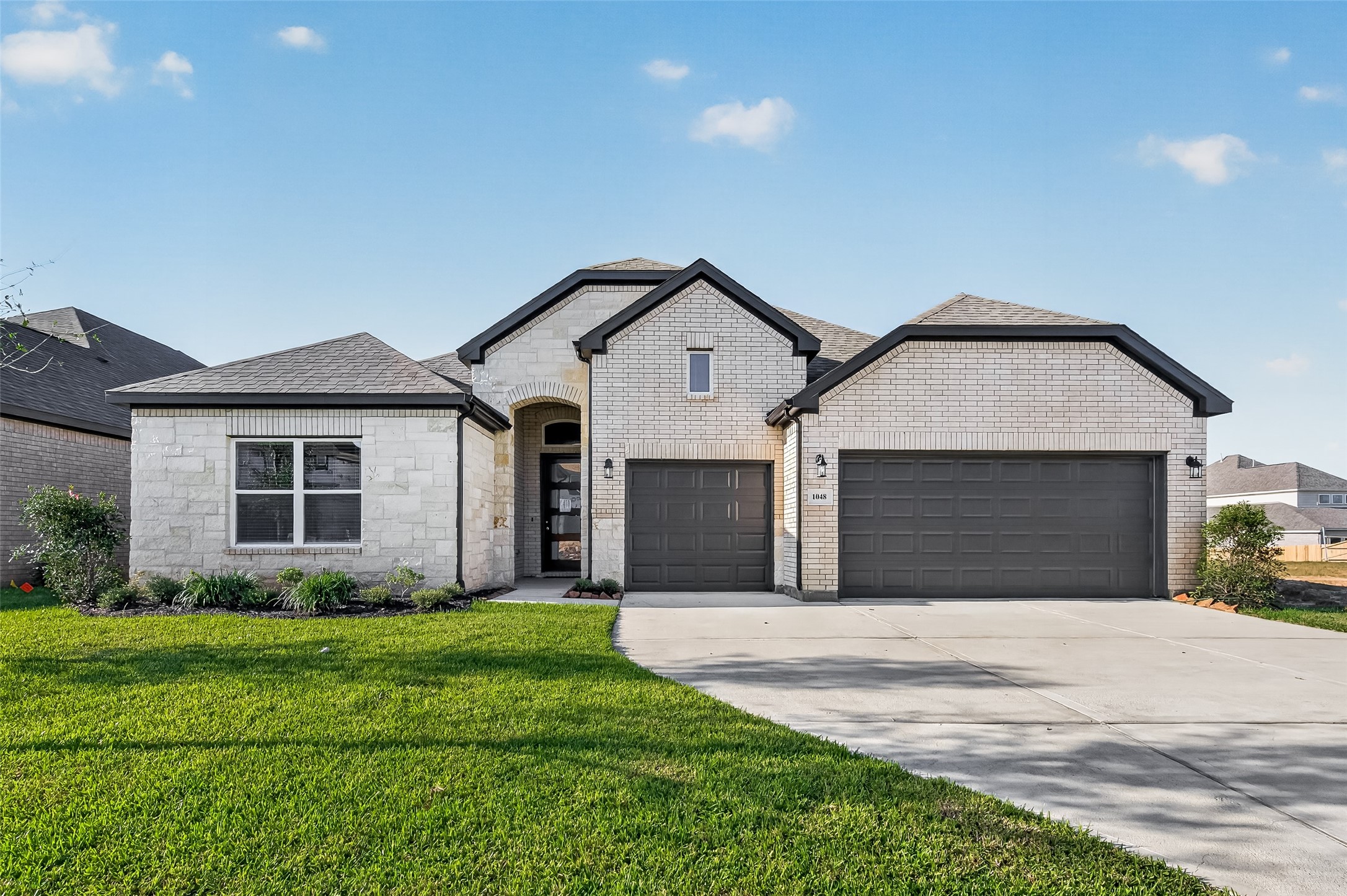 1048 Apple Ridge Road Property Photo 1