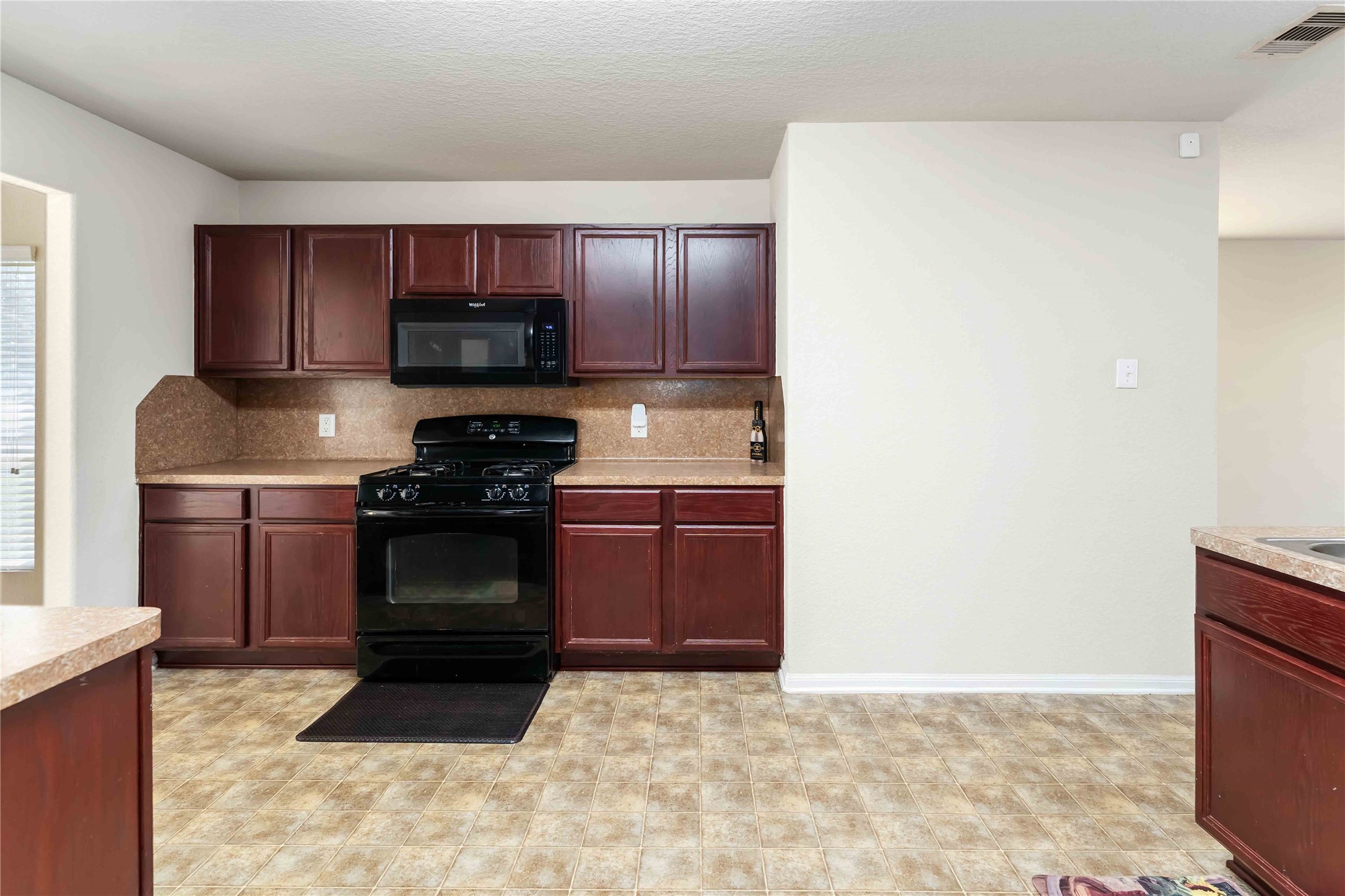 2114 Bishop Hollow Lane Property Photo 7