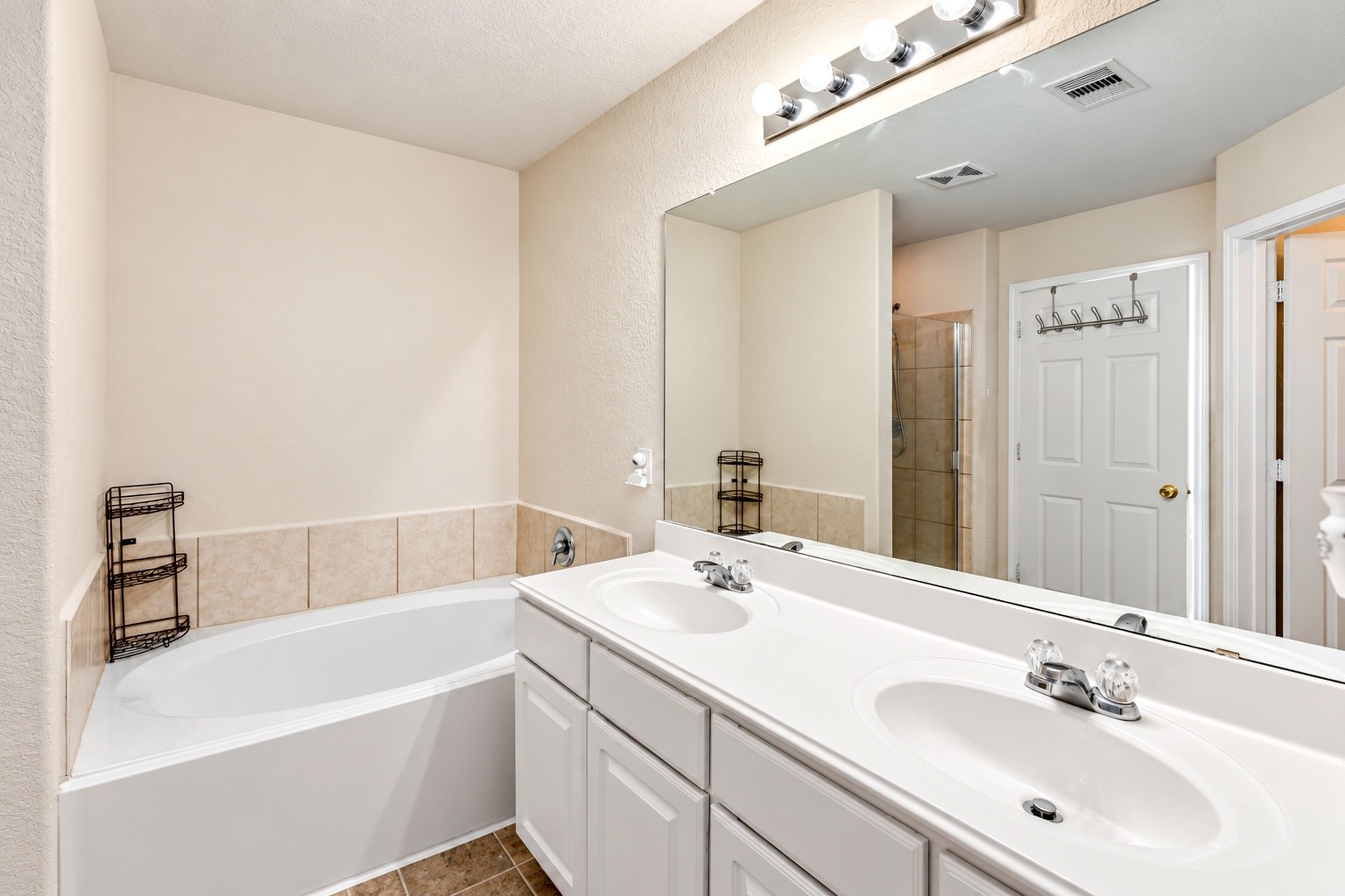 2114 Bishop Hollow Lane Property Photo 16