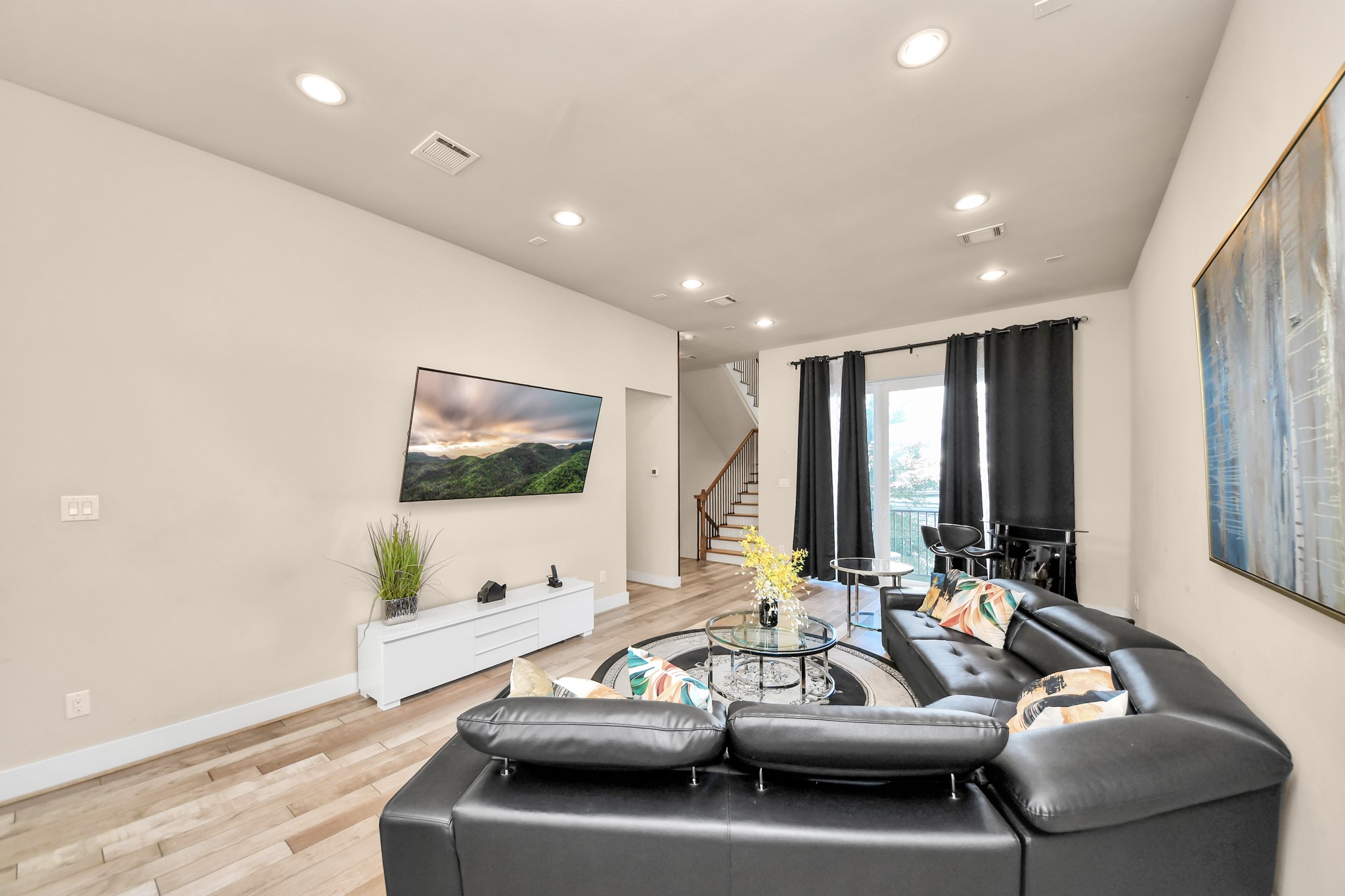 5922 Val Verde Street Property Photo 10