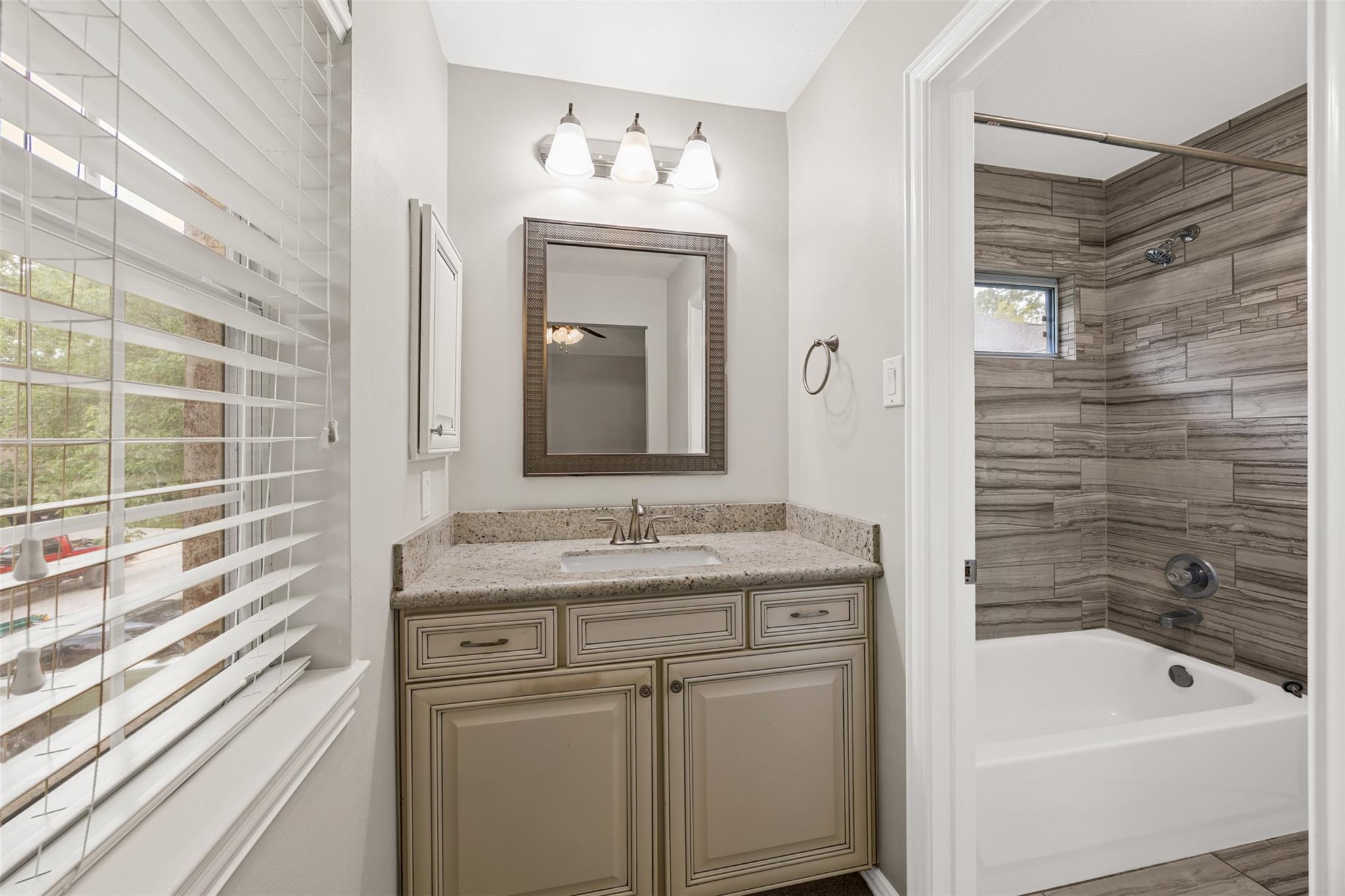 6 Villa Canyon Place, The Woodlands Tx 77382 Property Photo 35