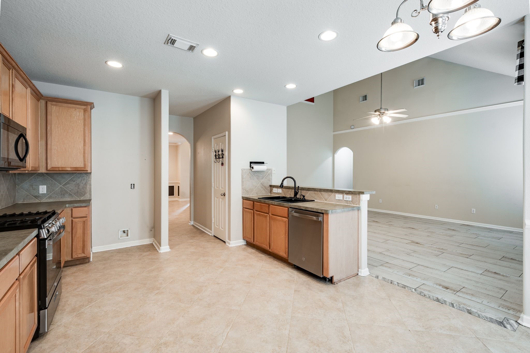619 Harbor Mist Drive Property Photo 11