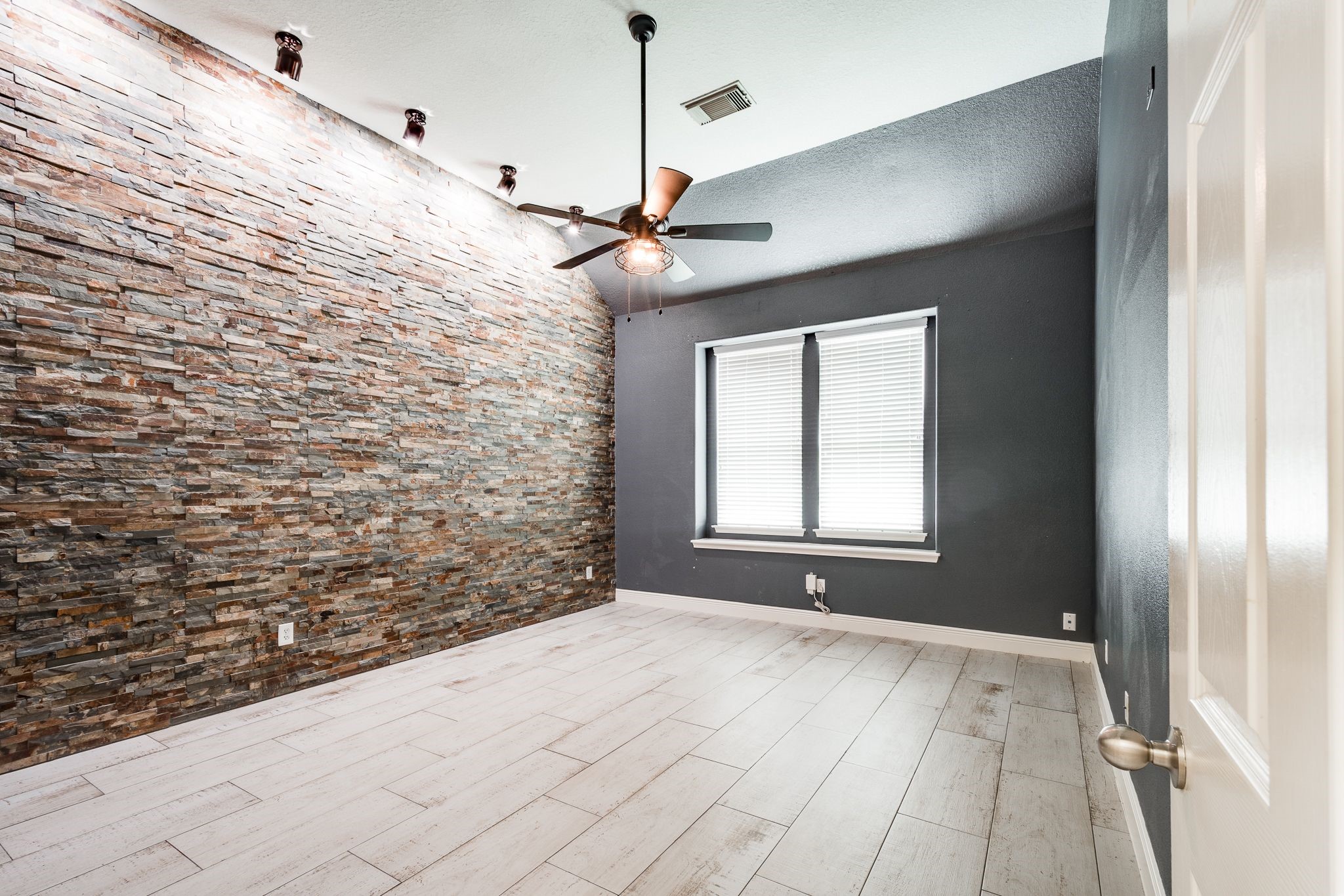 619 Harbor Mist Drive Property Photo 18
