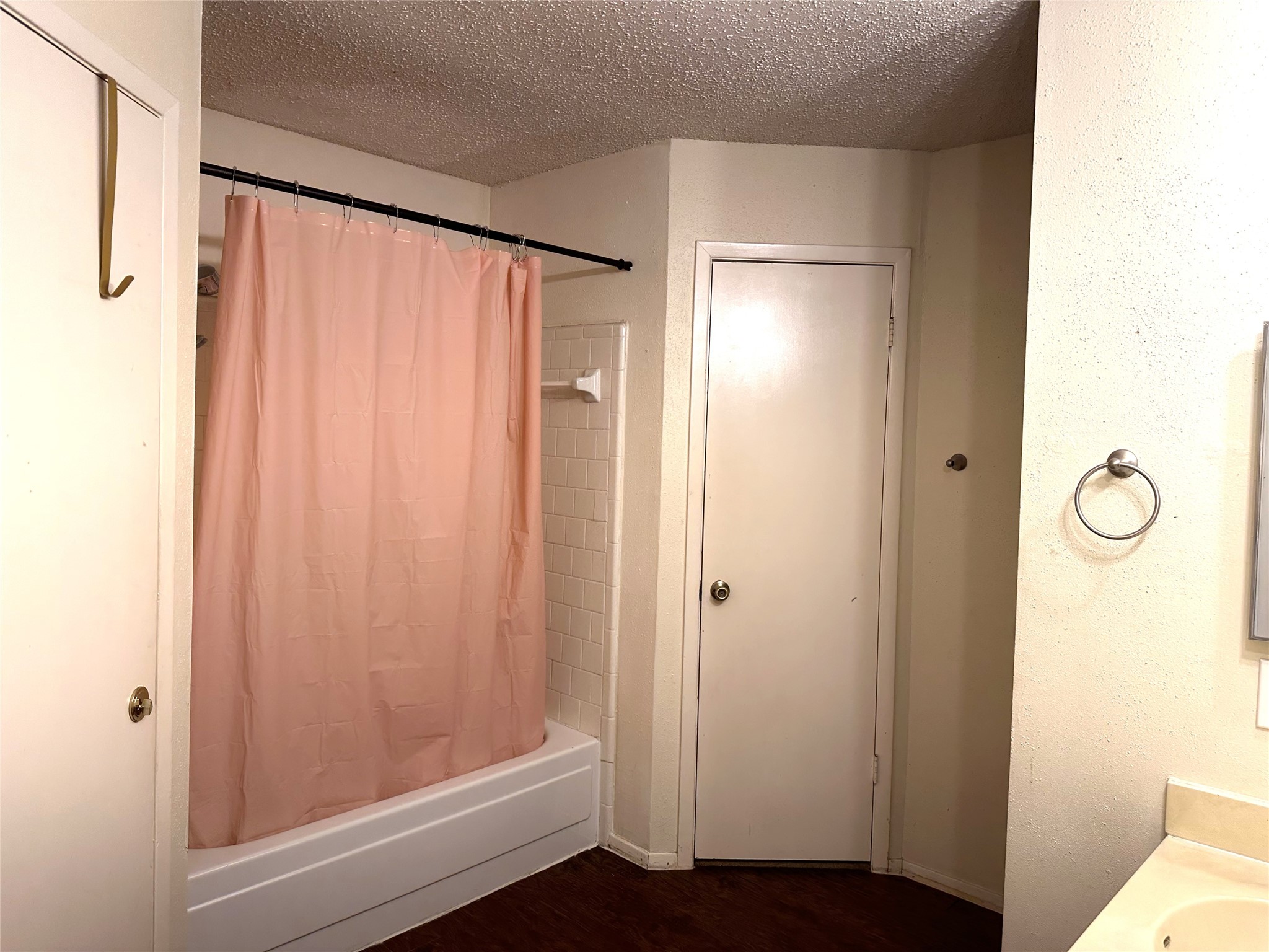 614 Live Oak Drive Property Photo 4
