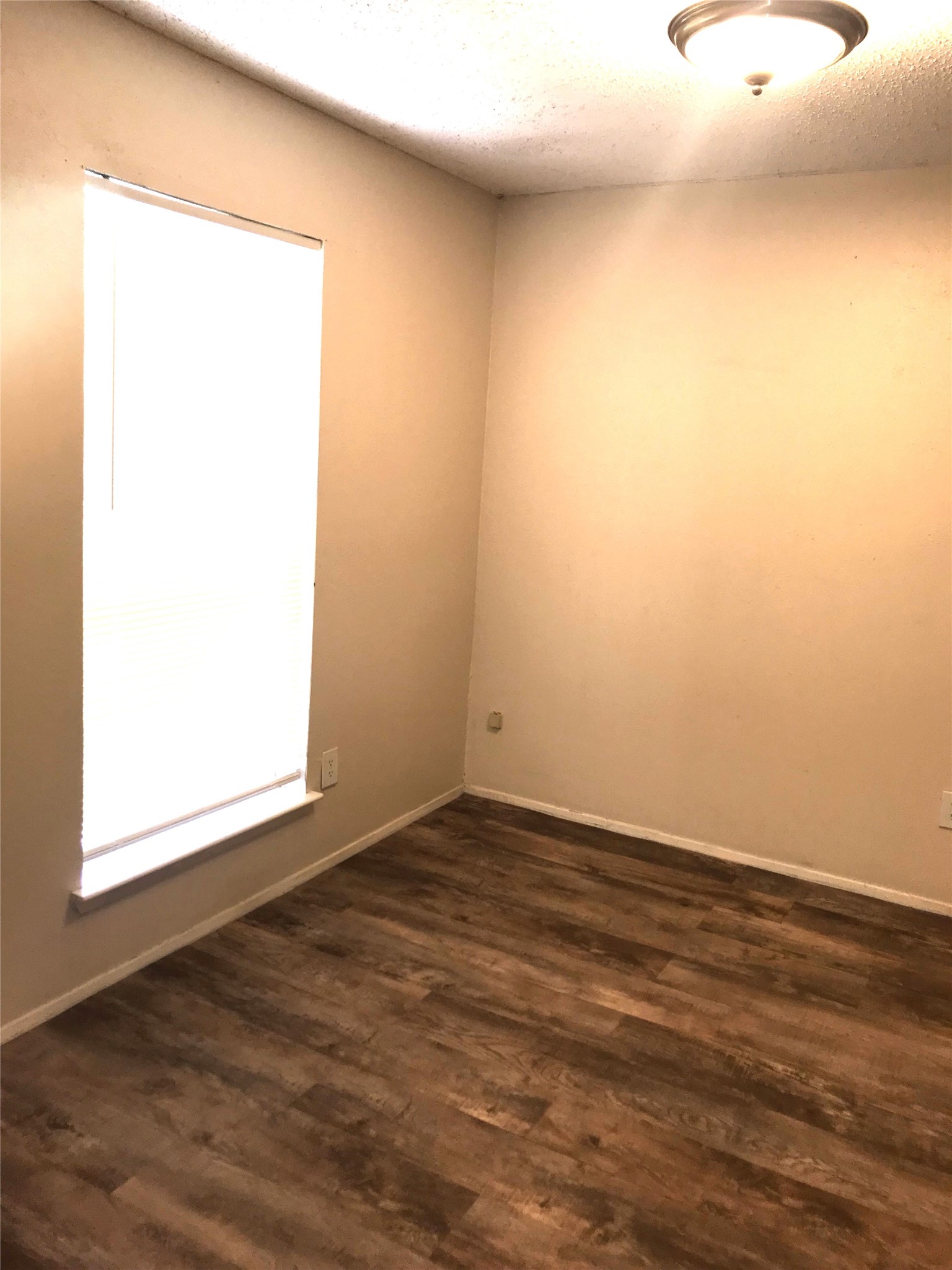 614 Live Oak Drive Property Photo 5