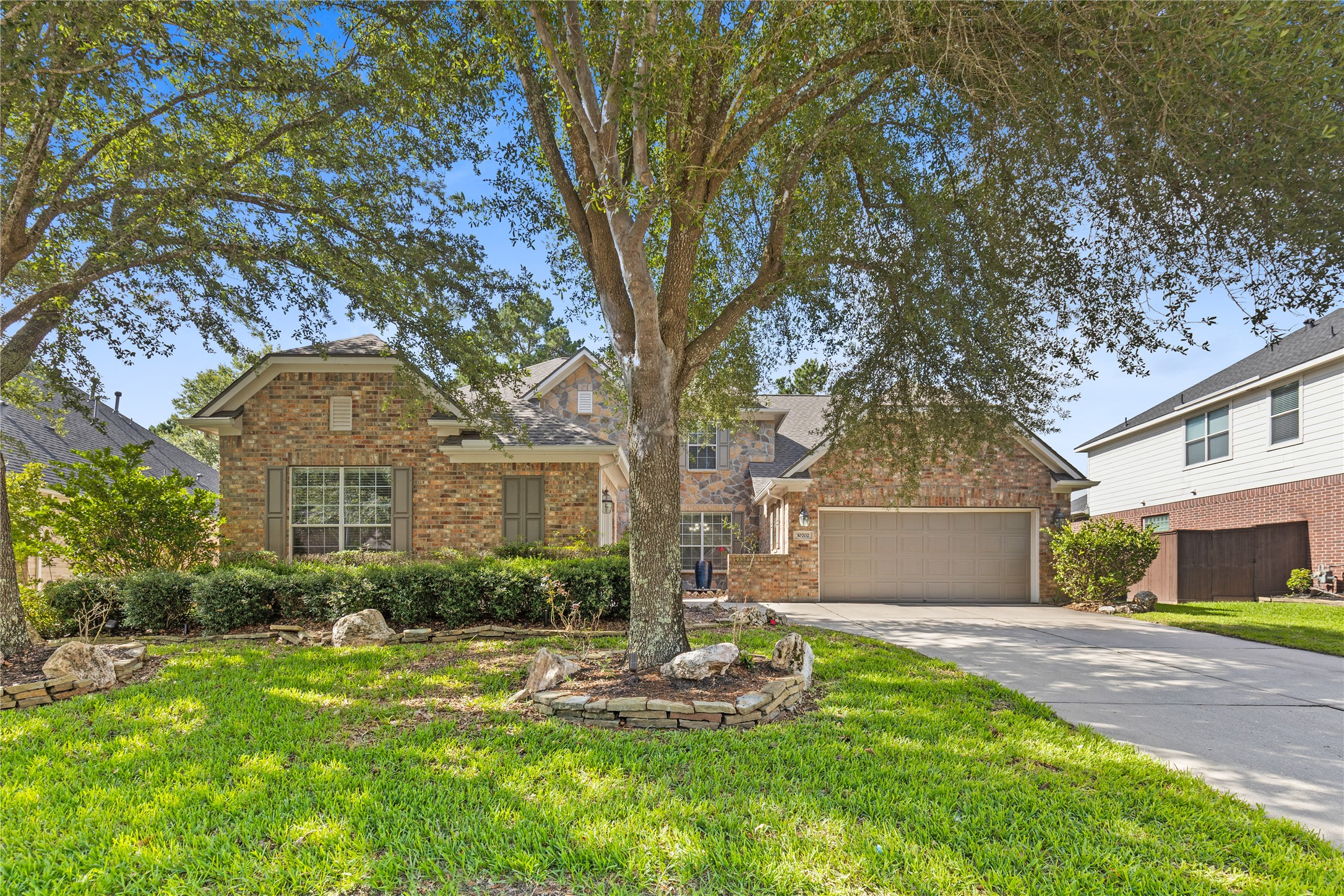 10702 Winding Green Drive Property Photo 2