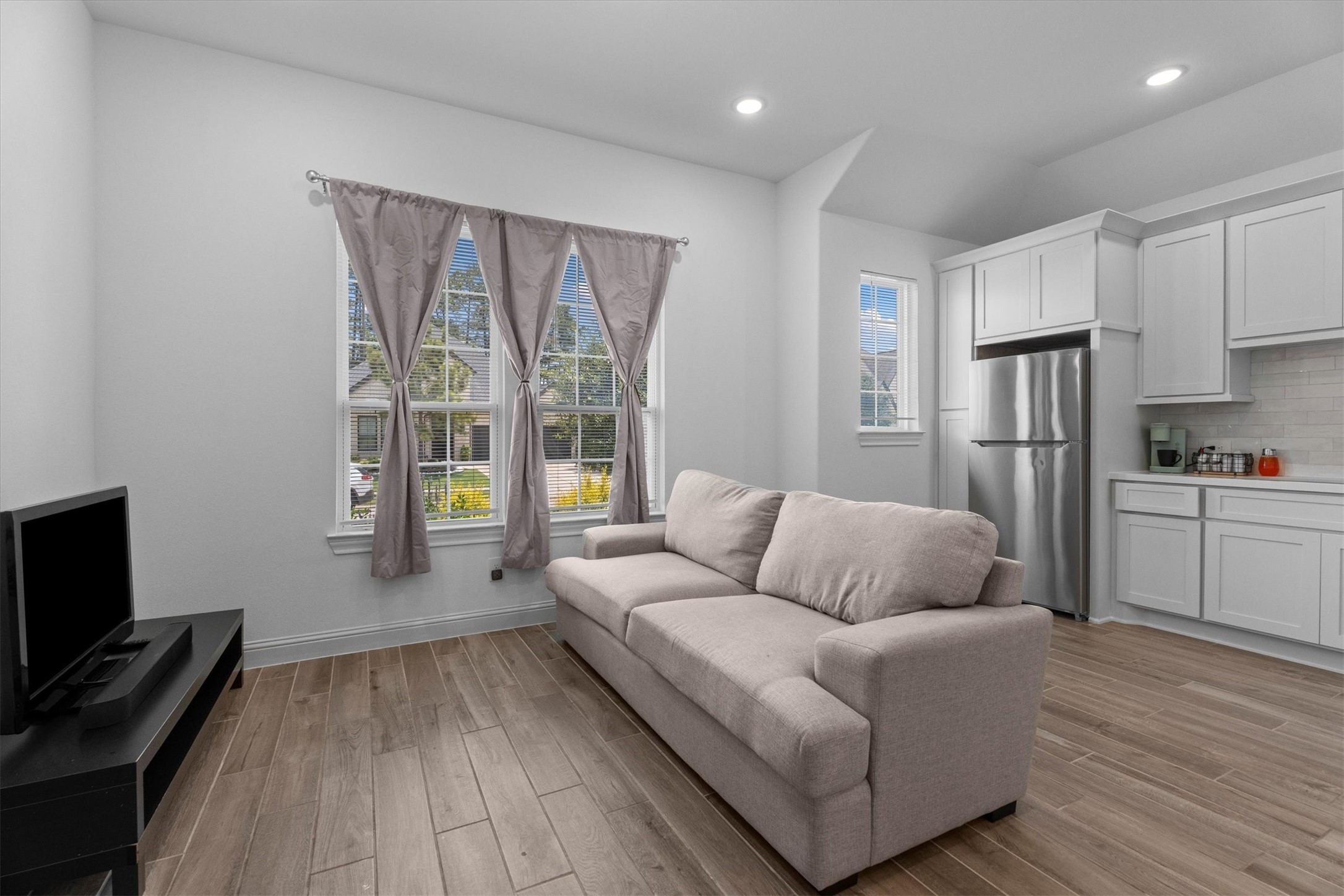 28096 Woodland Bend Way Property Photo 10