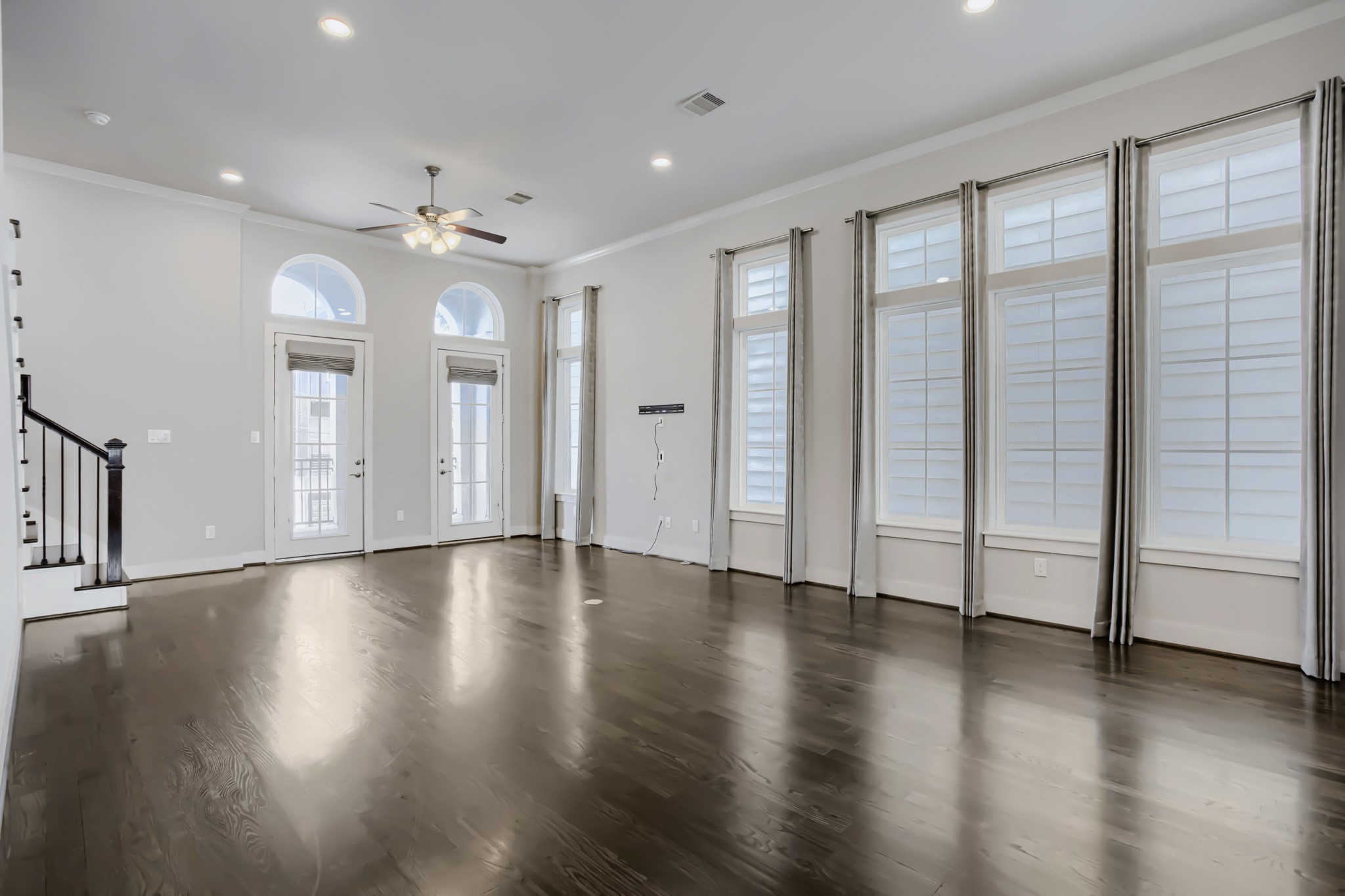 2723 Kennedy Street Property Photo 5
