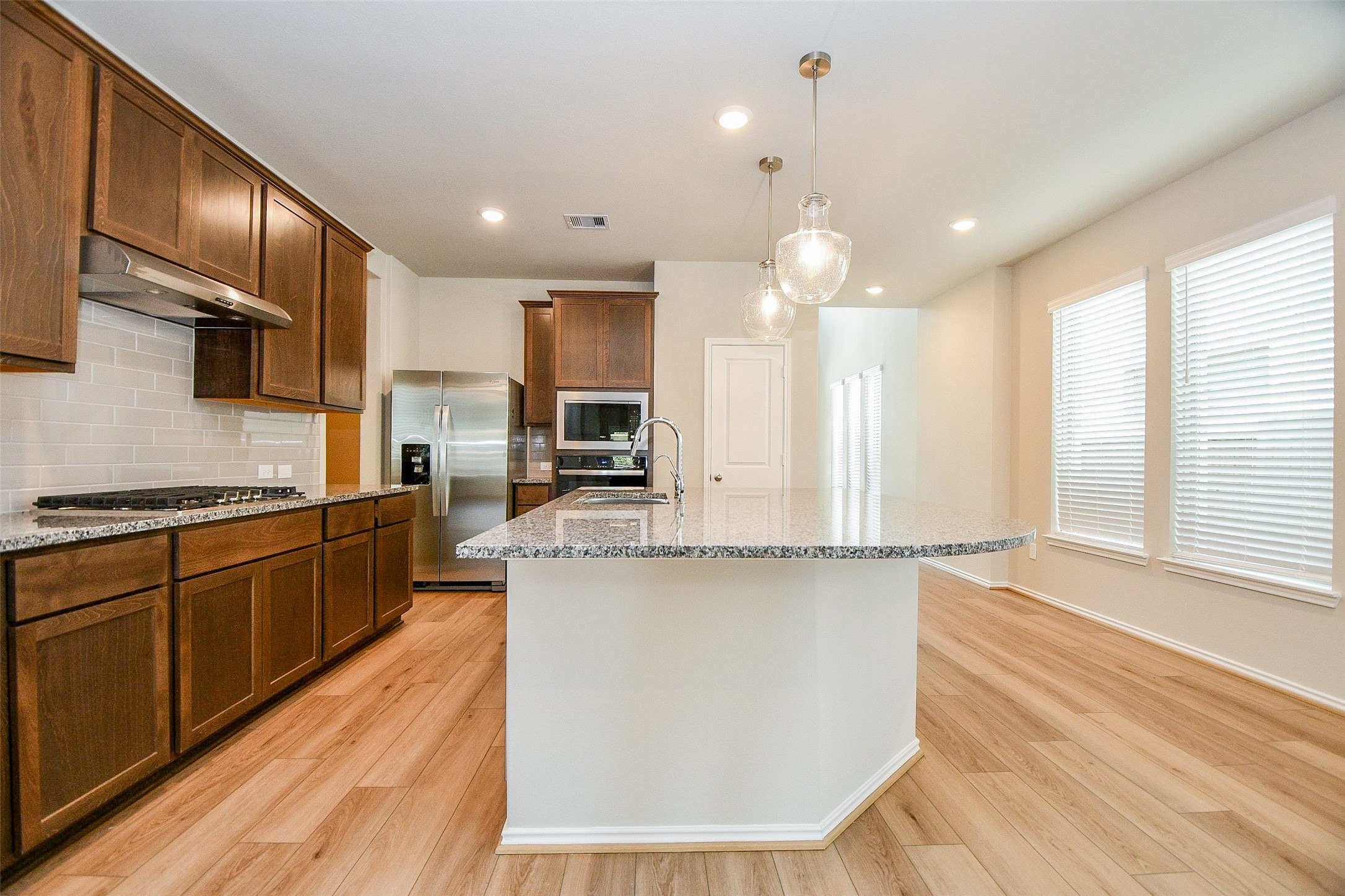 231 Bright Valley Way Property Photo 8