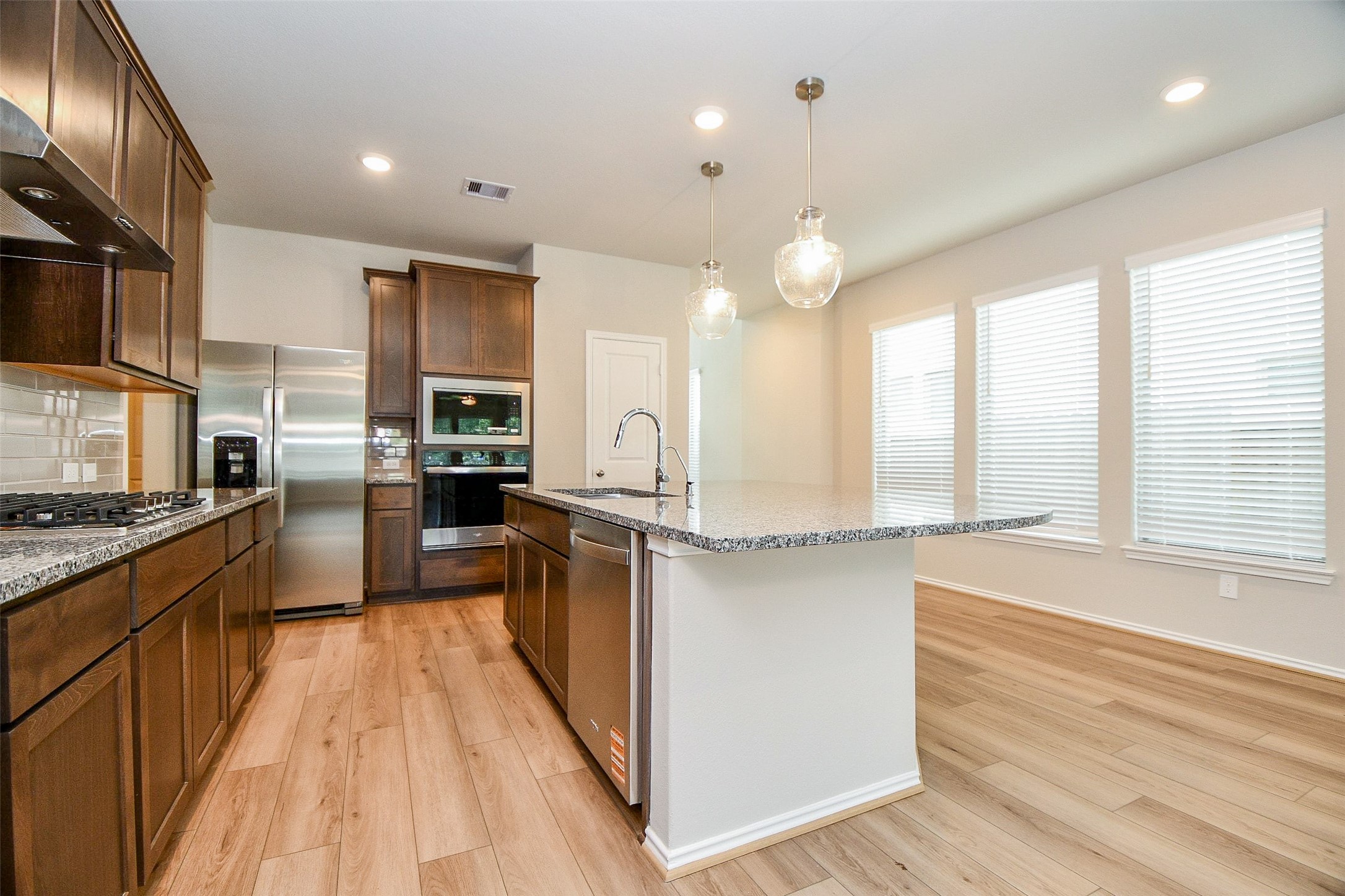 231 Bright Valley Way Property Photo 9