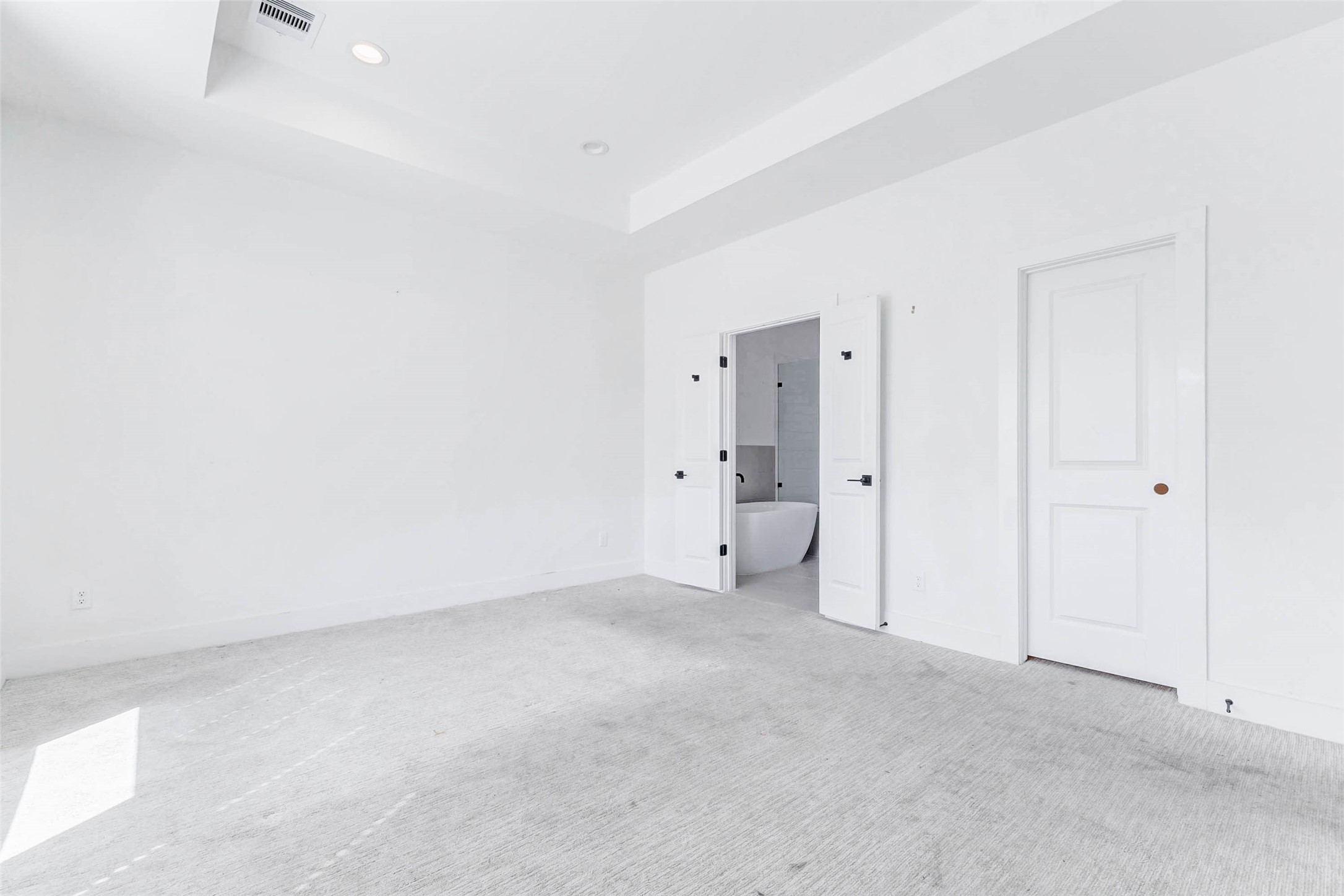 334 Eastwood Street Property Photo 32