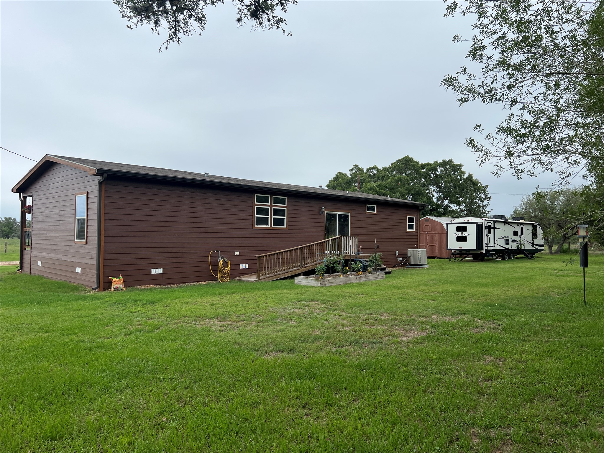 1385 Bego Road Property Photo 2