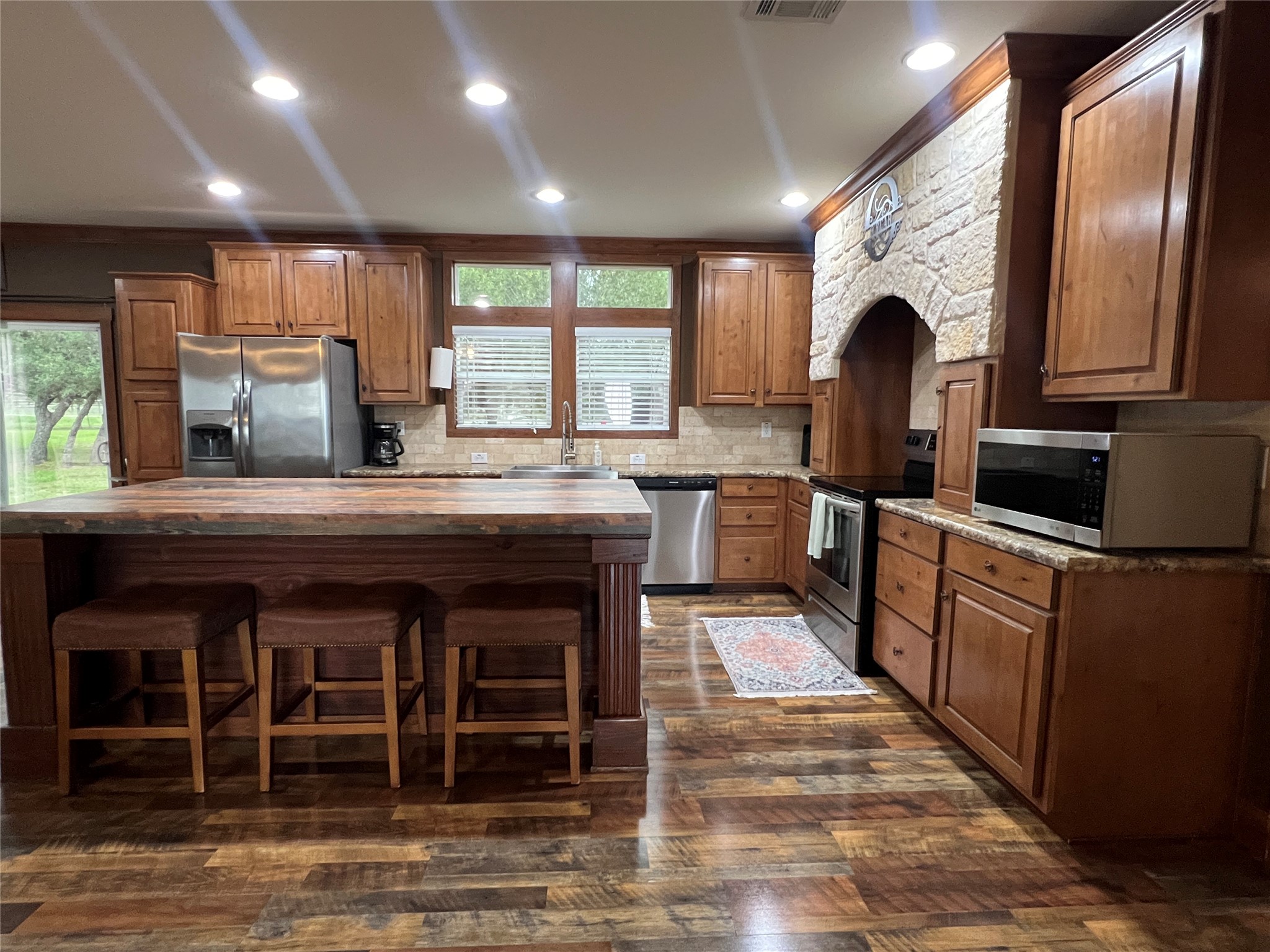 1385 Bego Road Property Photo 10