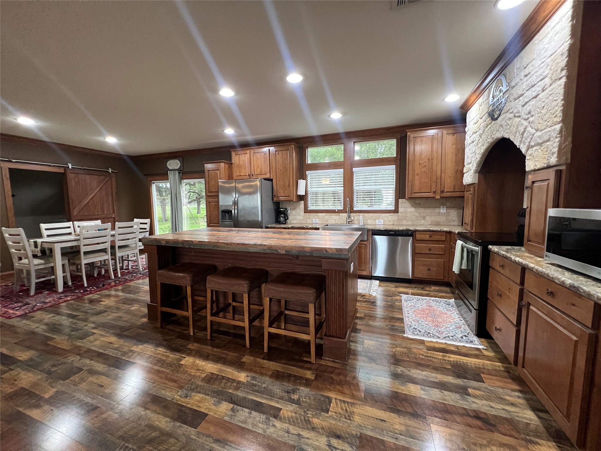 1385 Bego Road Property Photo 12