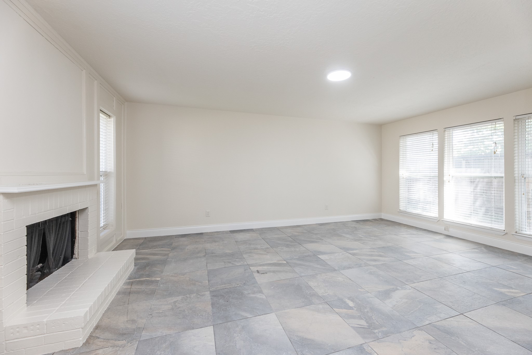 10810 Sugar Hill Drive Property Photo 6