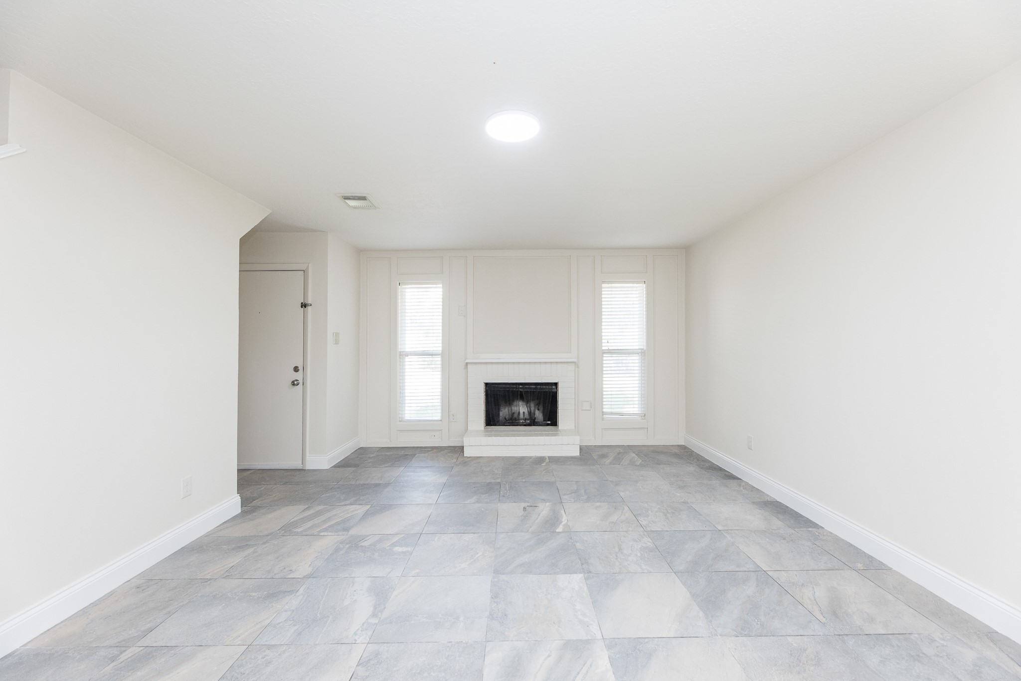 10810 Sugar Hill Drive Property Photo 8