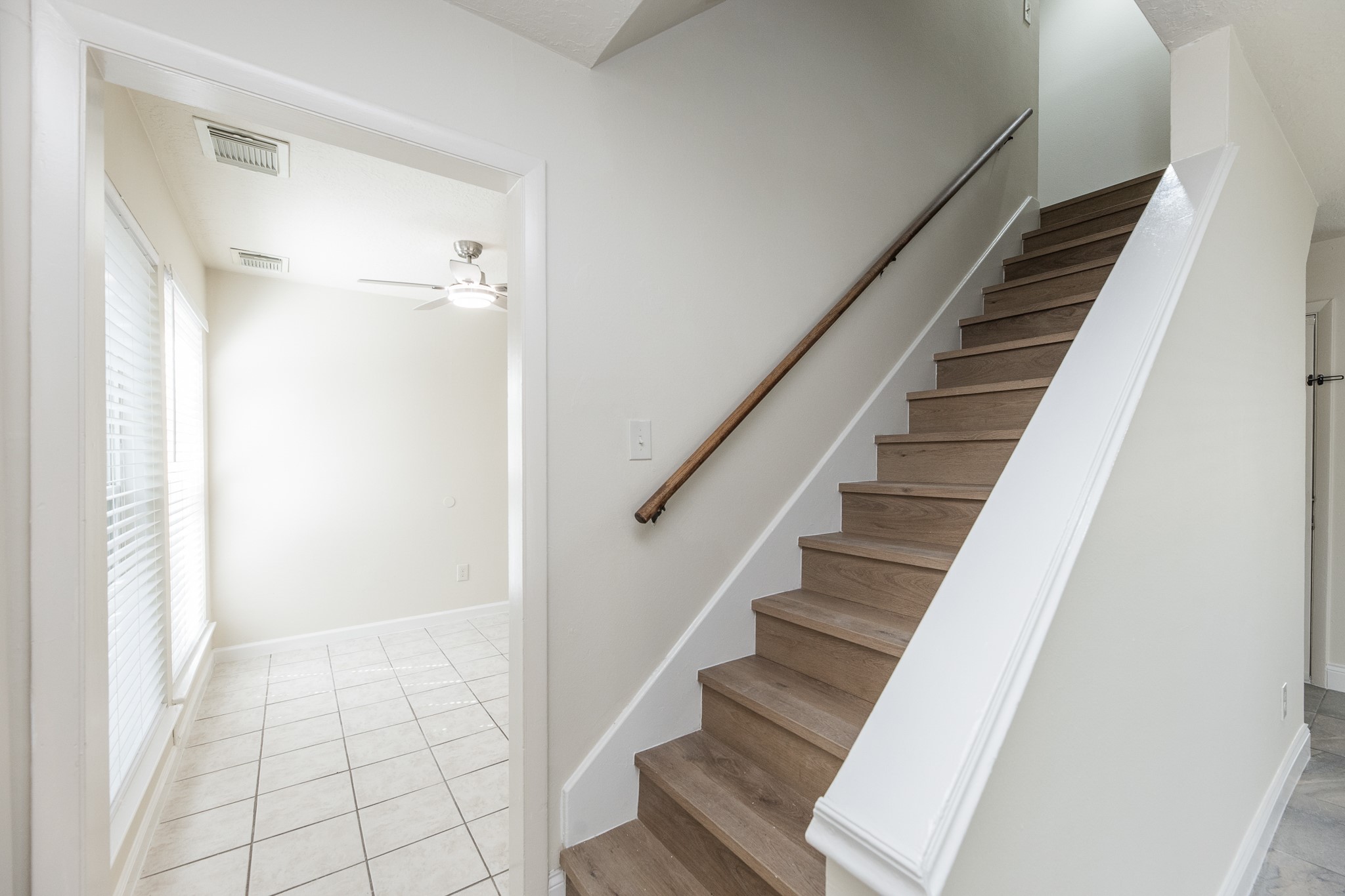 10810 Sugar Hill Drive Property Photo 10