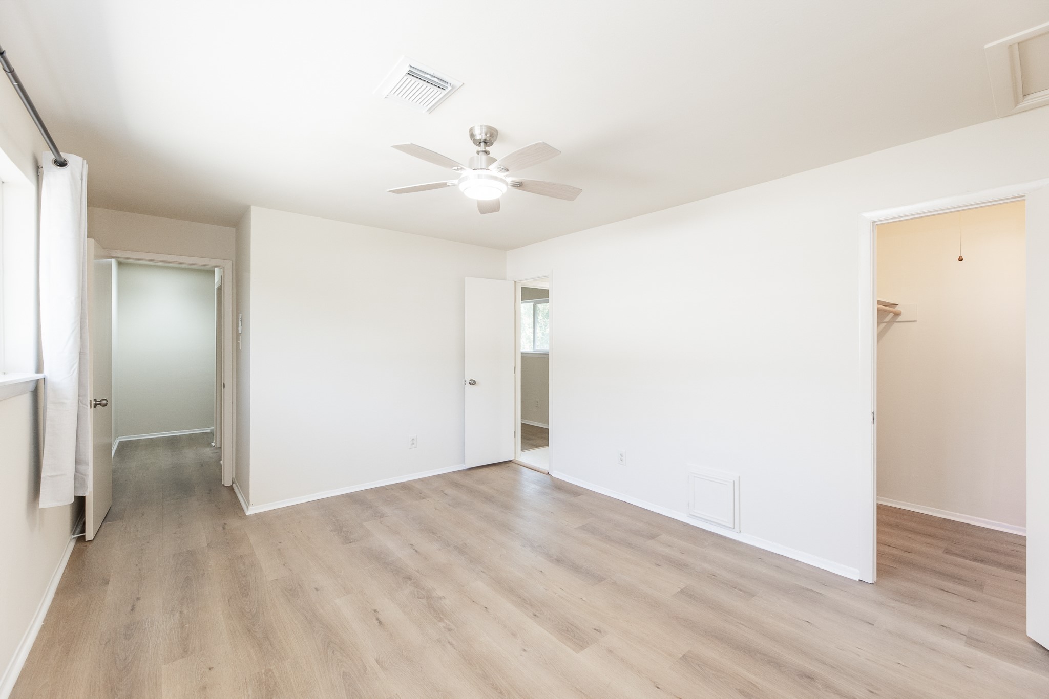10810 Sugar Hill Drive Property Photo 21