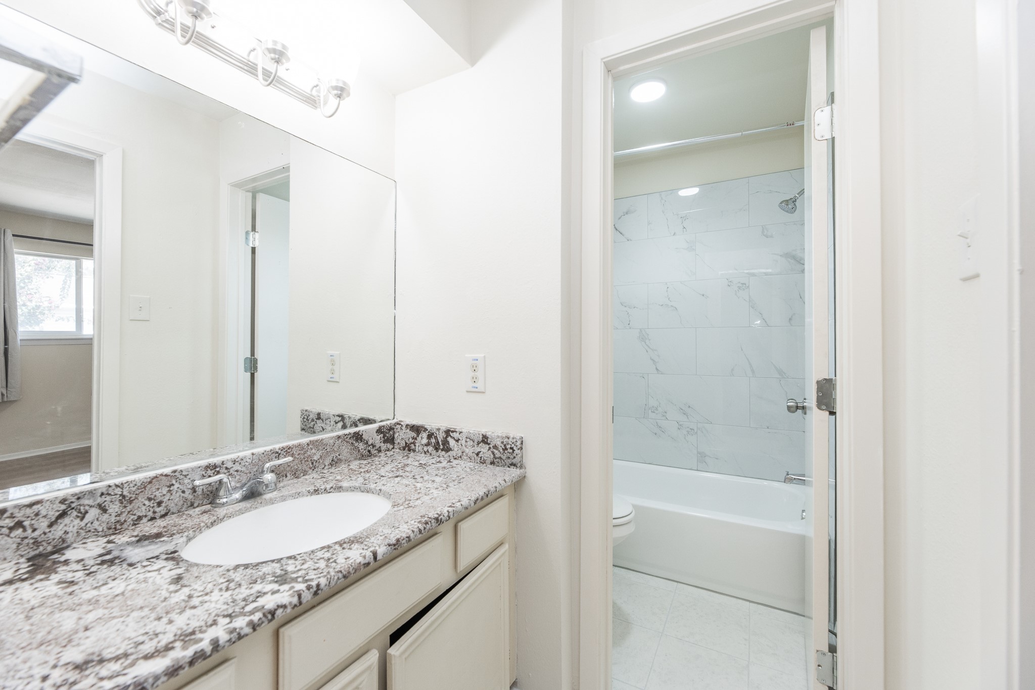 10810 Sugar Hill Drive Property Photo 24