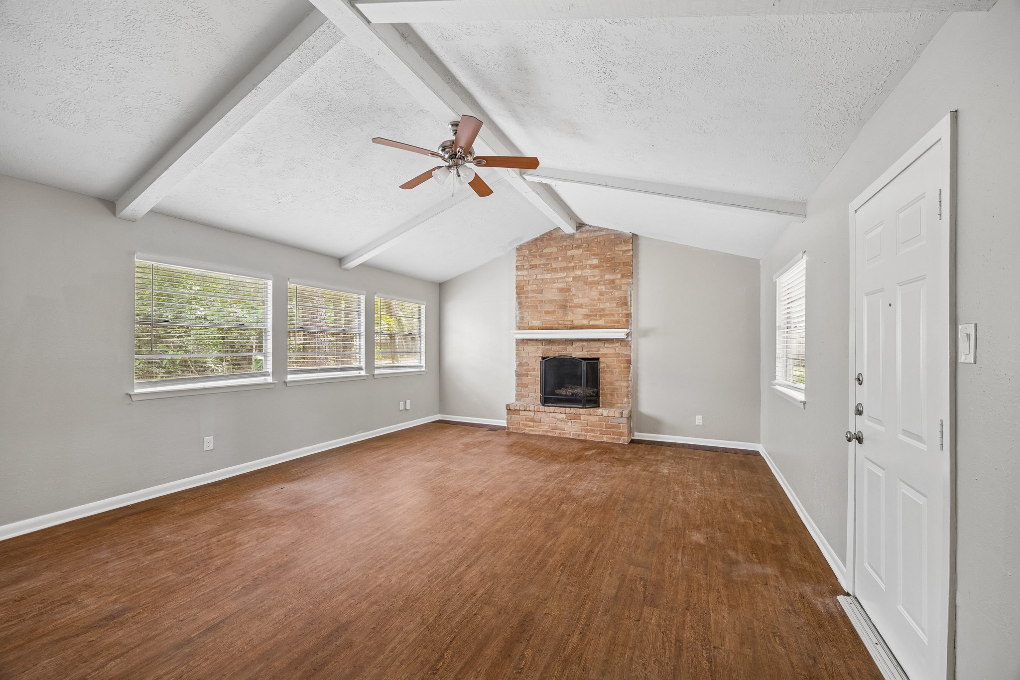 130 Red Oak Lane Property Photo 5