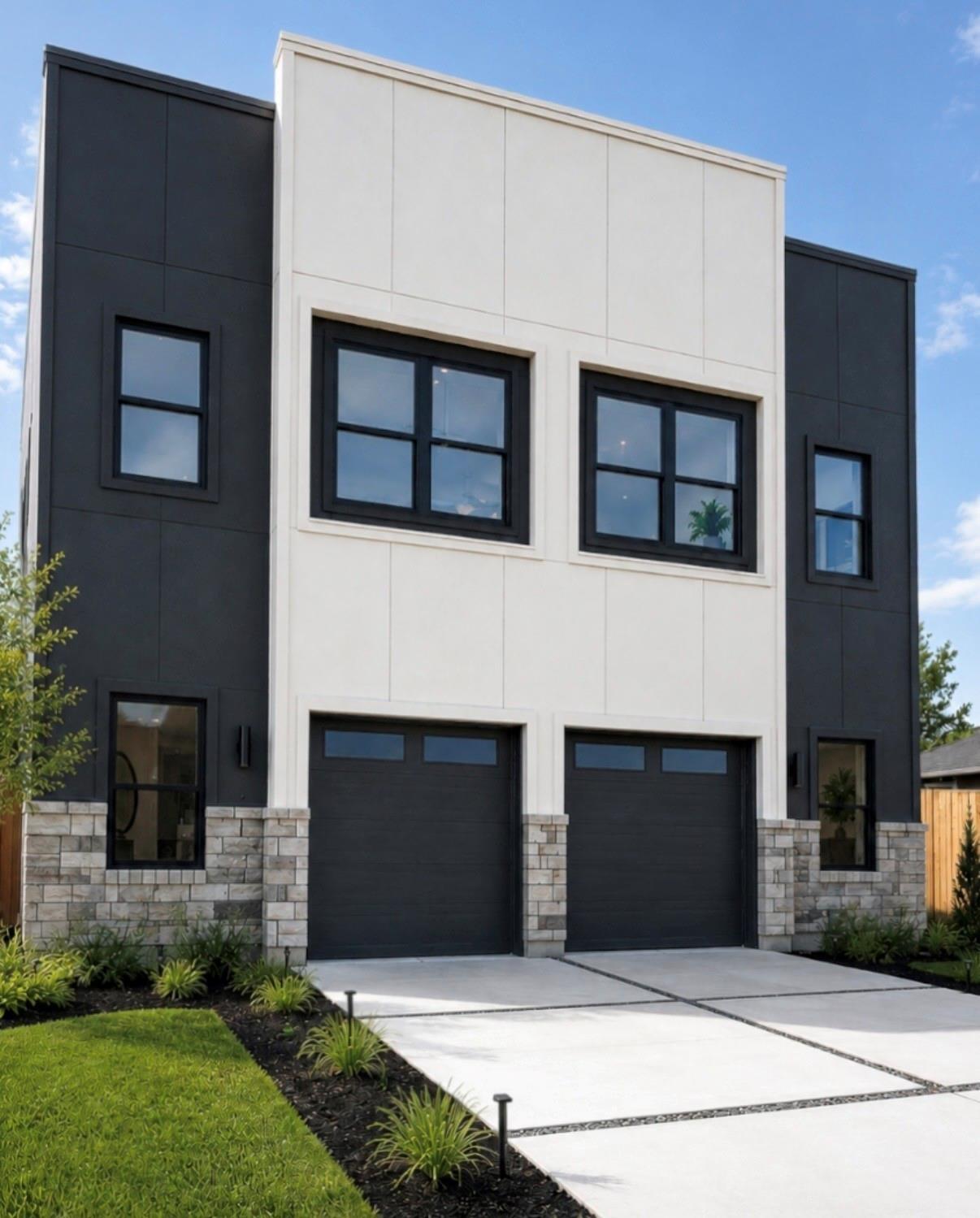 811 E 32nd-1/2 Street, Houston Tx 77022 Property Photo 1
