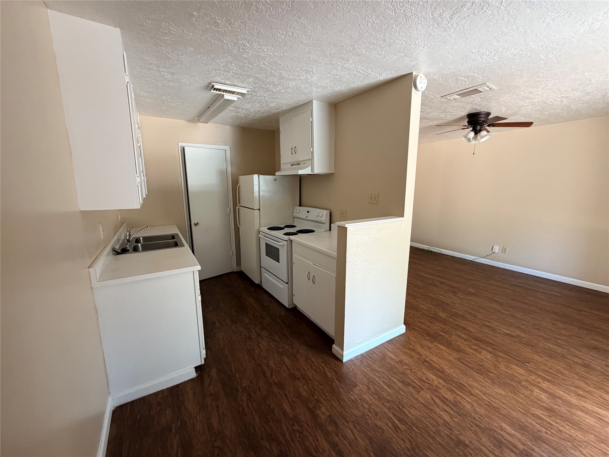 760 Cline Street 8 Property Photo 3