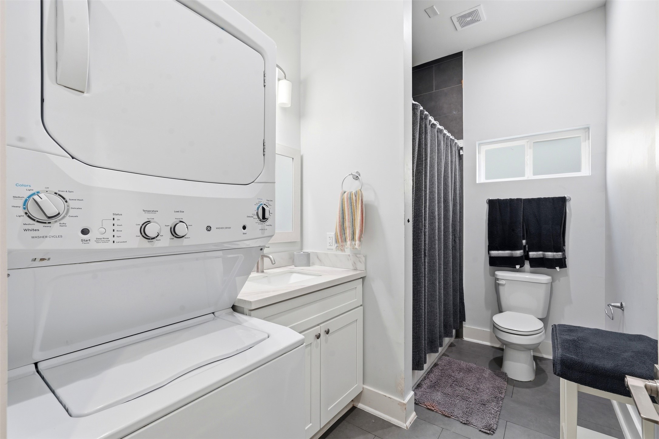2620 Delafield Street B Property Photo 13