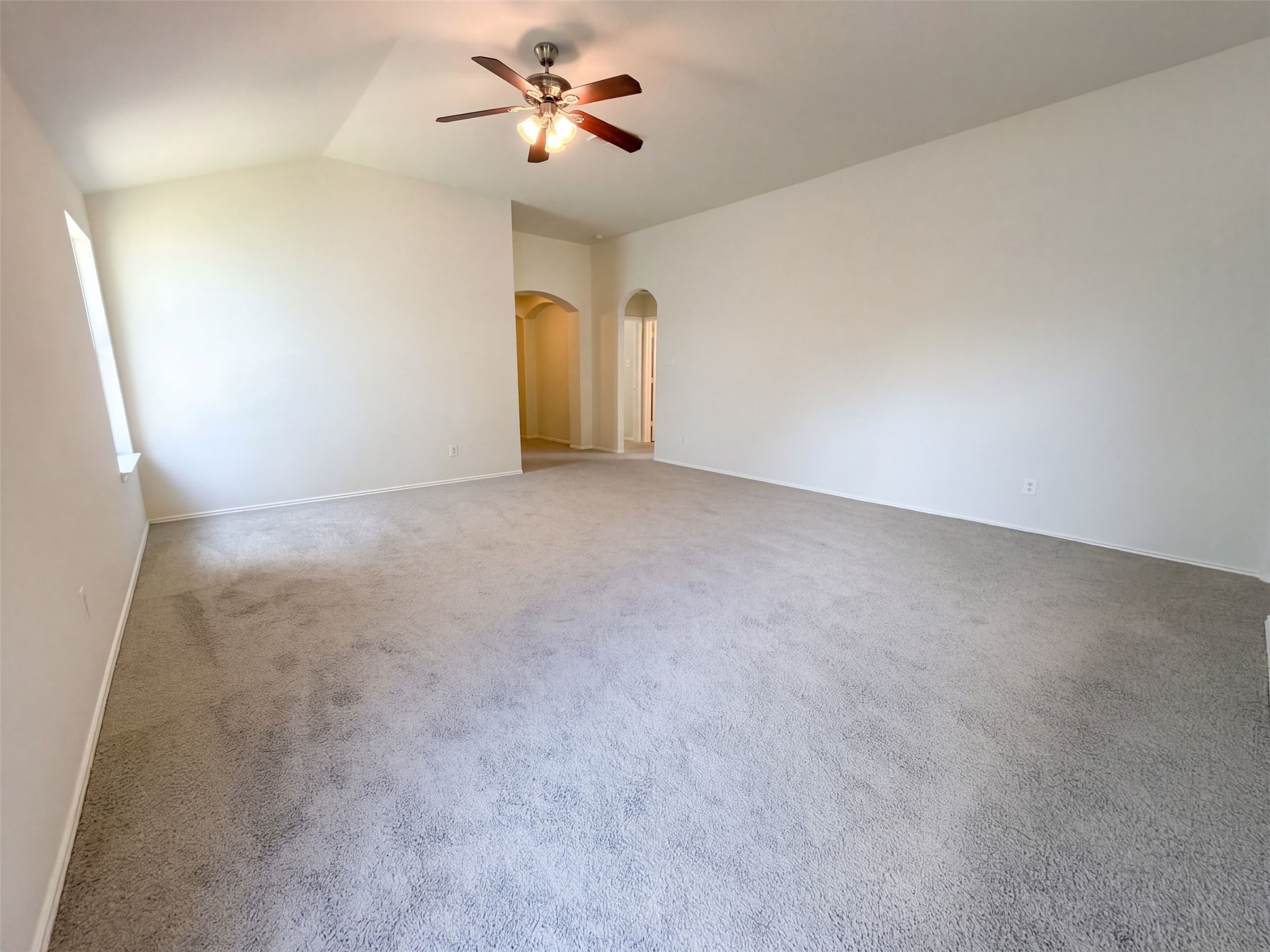 7435 Kennemer Drive Property Photo 6