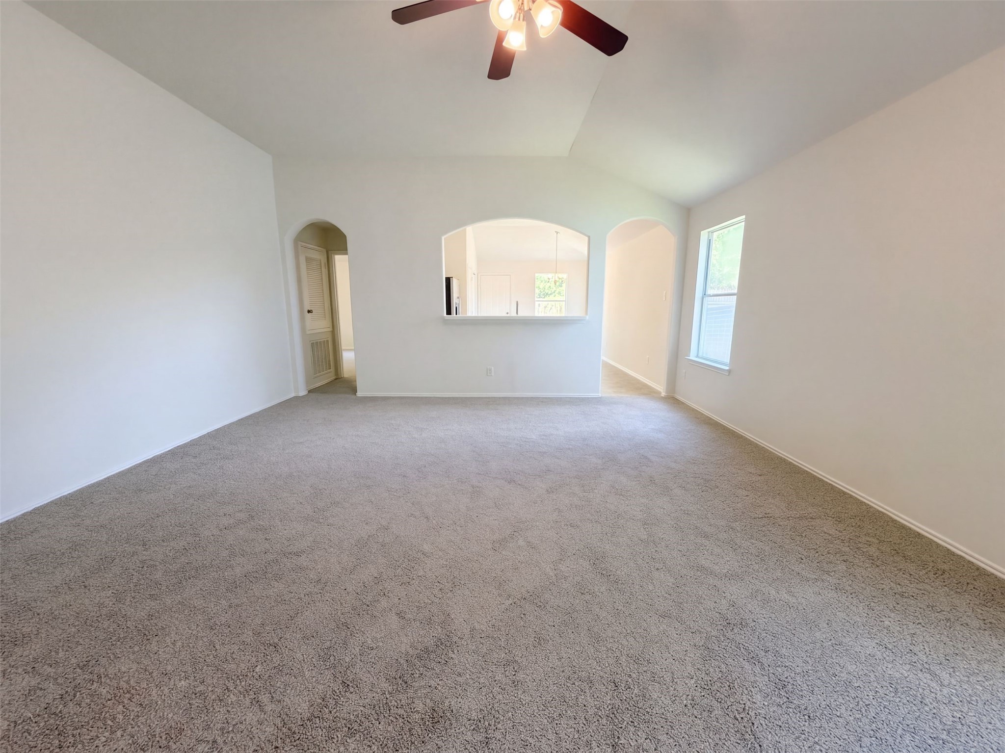 7435 Kennemer Drive Property Photo 7