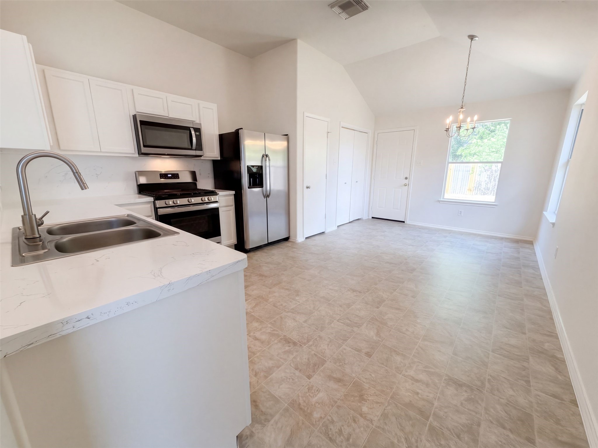 7435 Kennemer Drive Property Photo 9
