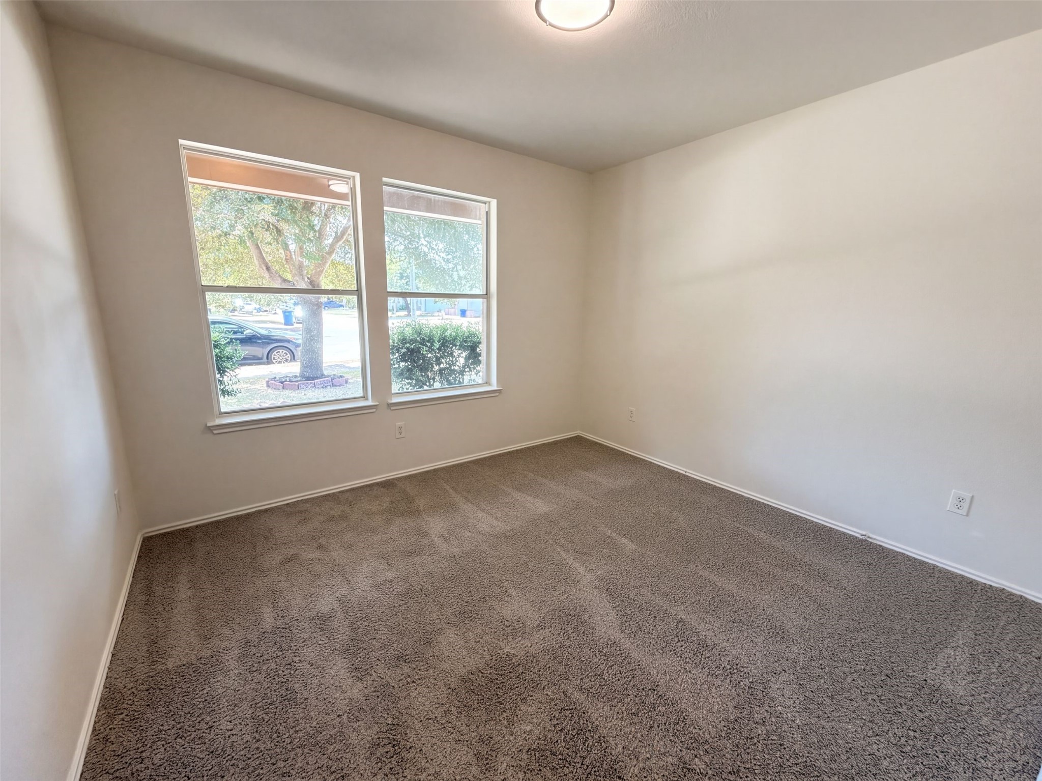 7435 Kennemer Drive Property Photo 13