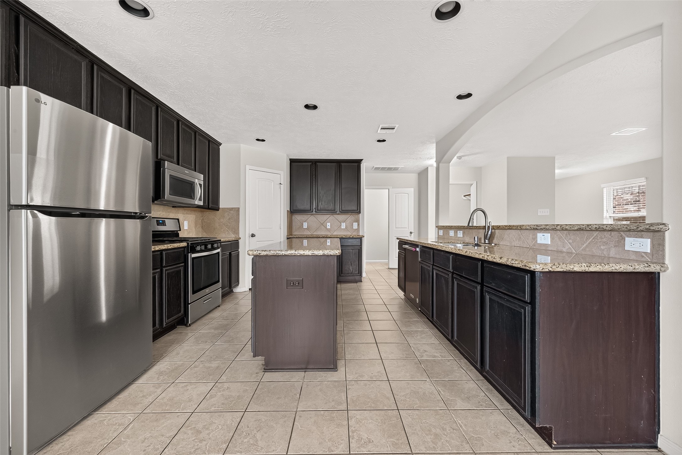 11823 Red Hummingbird Drive Property Photo 12