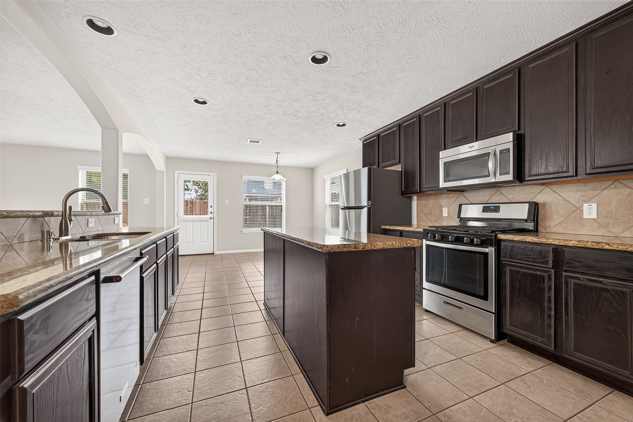 11823 Red Hummingbird Drive Property Photo 14