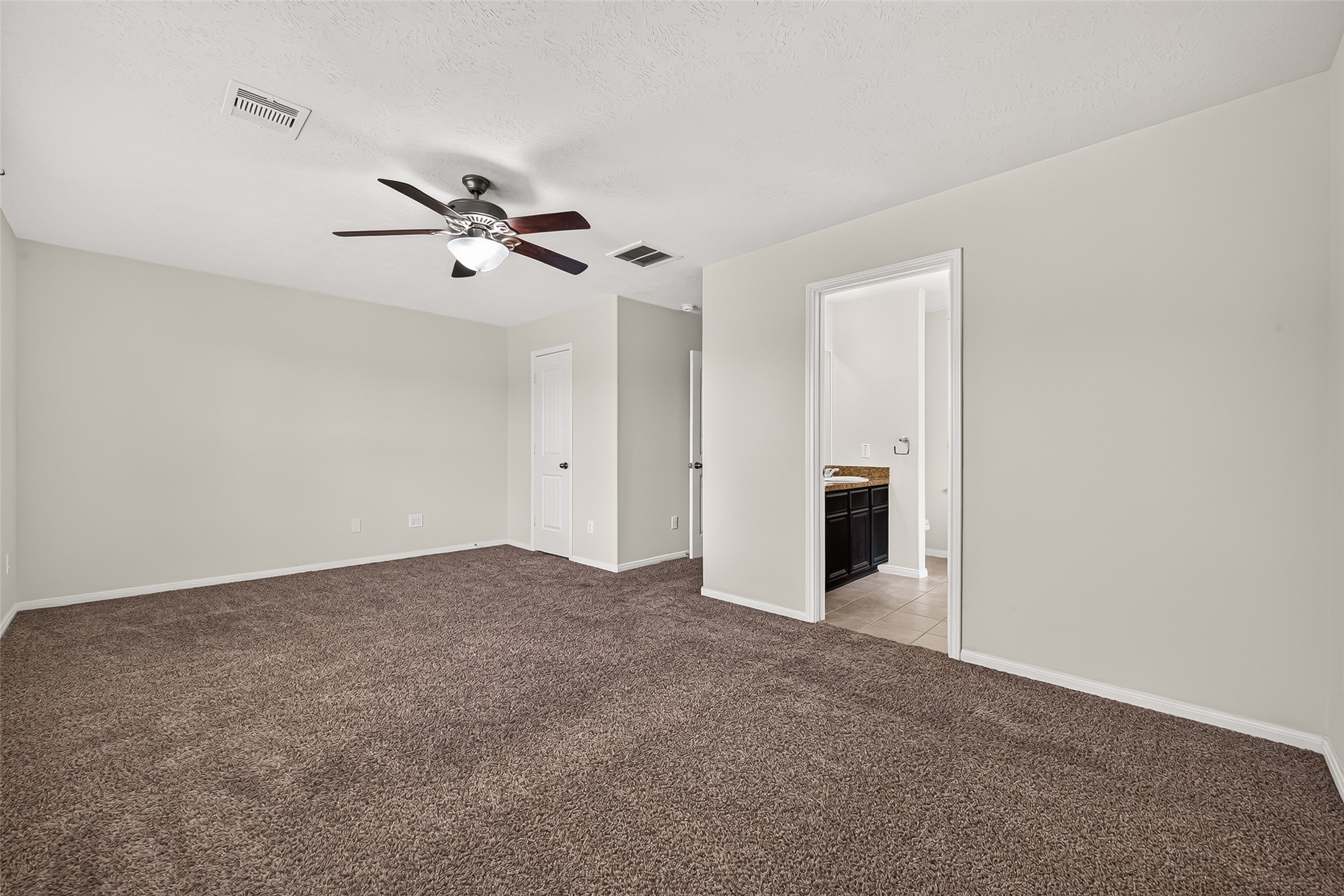 11823 Red Hummingbird Drive Property Photo 19
