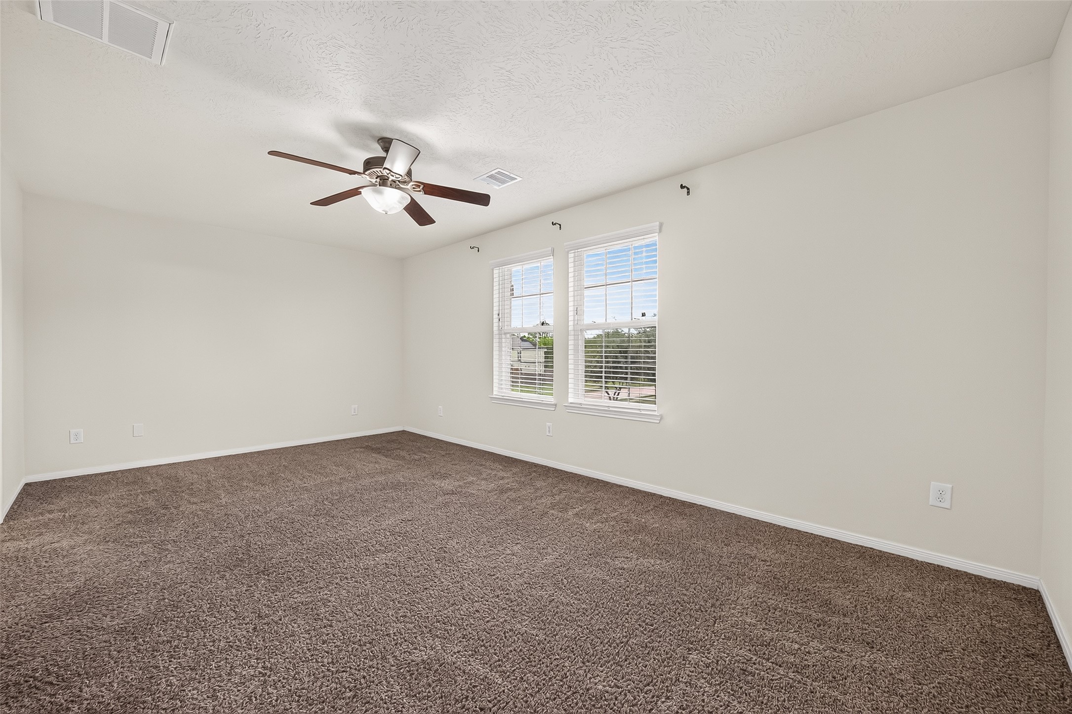 11823 Red Hummingbird Drive Property Photo 21