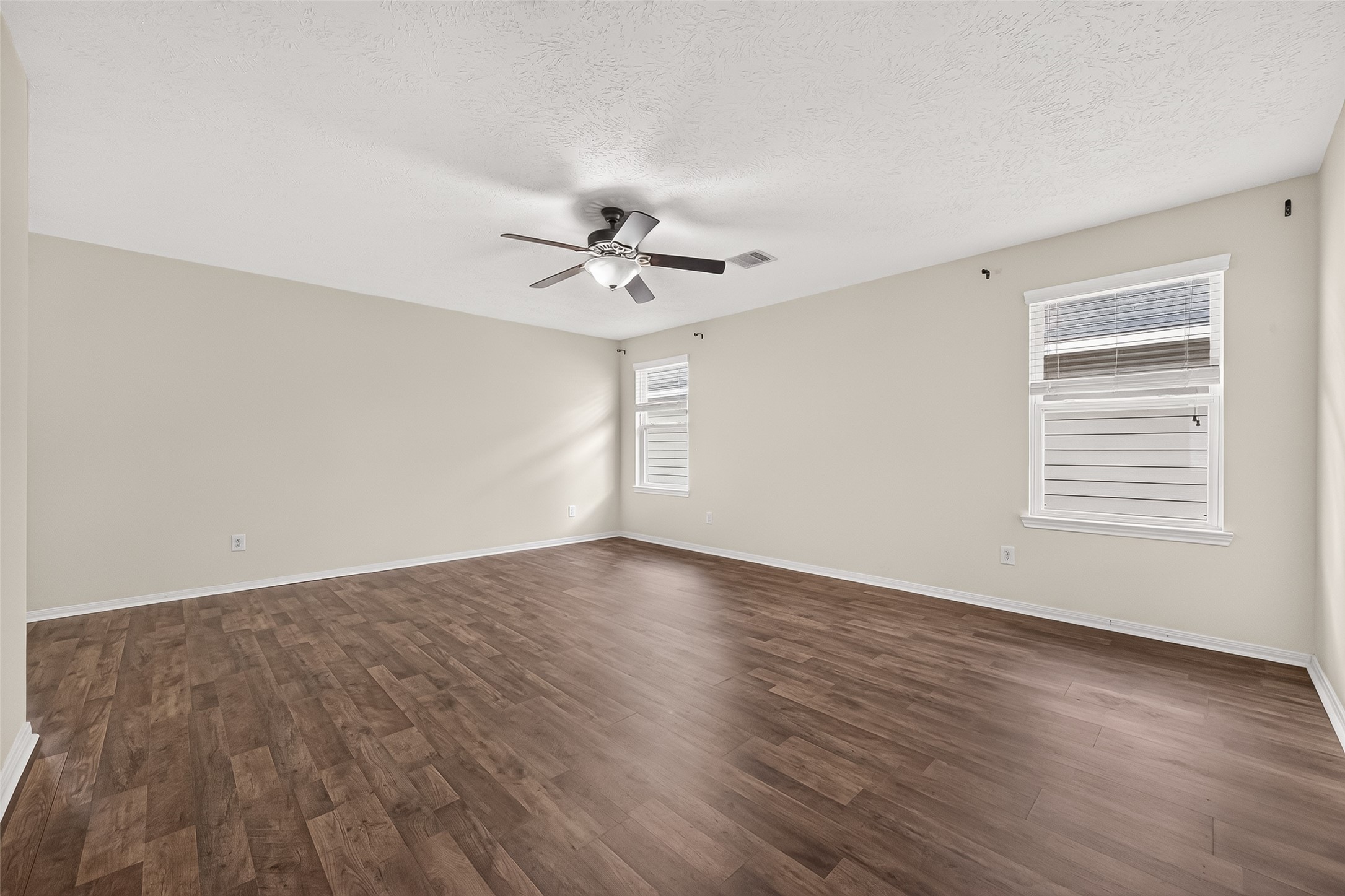 11823 Red Hummingbird Drive Property Photo 30