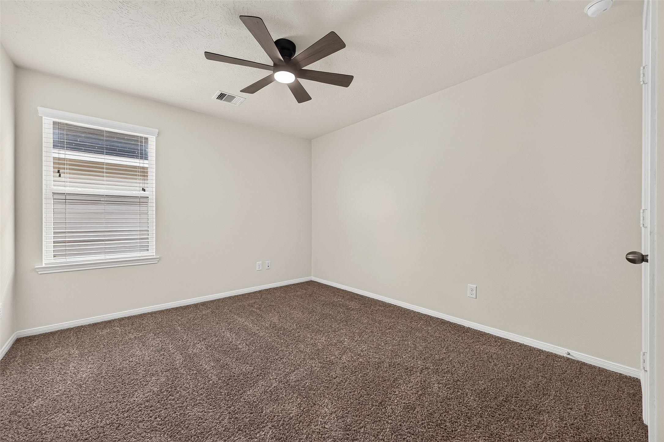 11823 Red Hummingbird Drive Property Photo 31