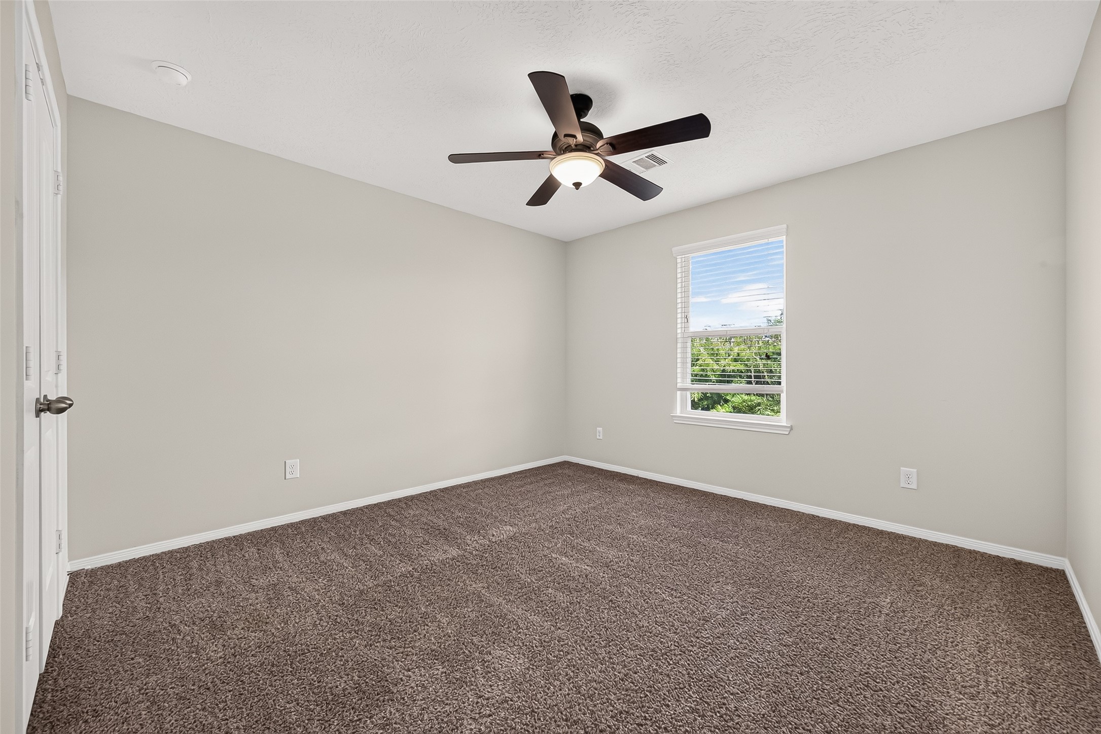 11823 Red Hummingbird Drive Property Photo 37