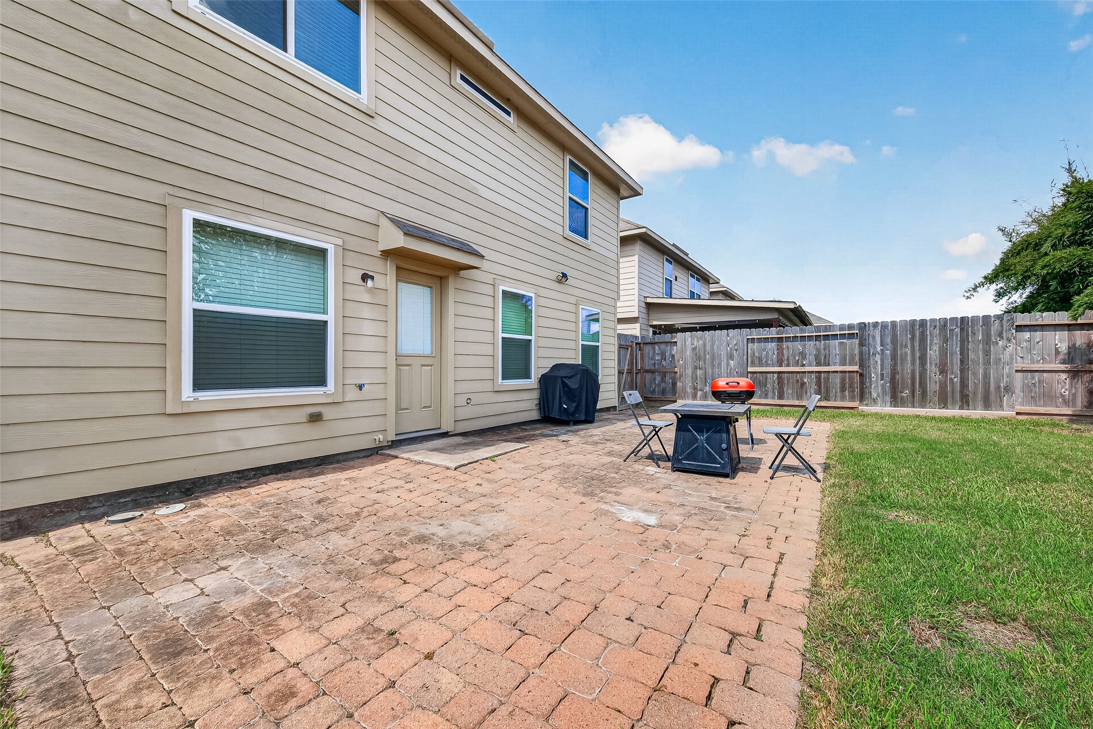 11823 Red Hummingbird Drive Property Photo 41