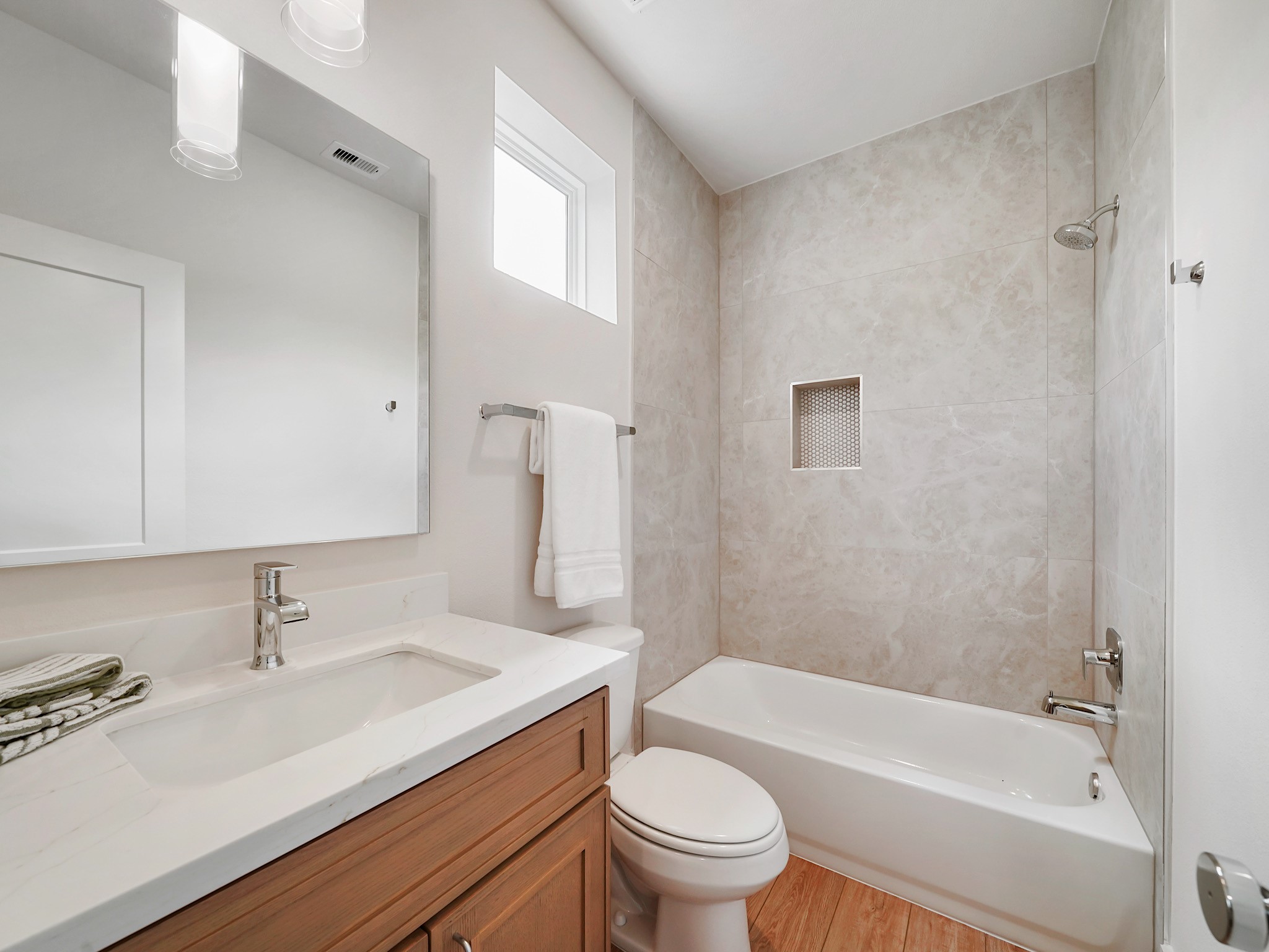 861 Rachel Street B Property Photo 23