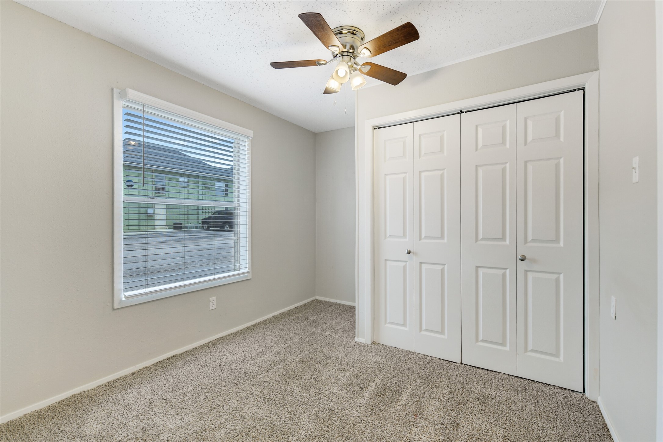 1512 Broadmoor Drive B Property Photo 8