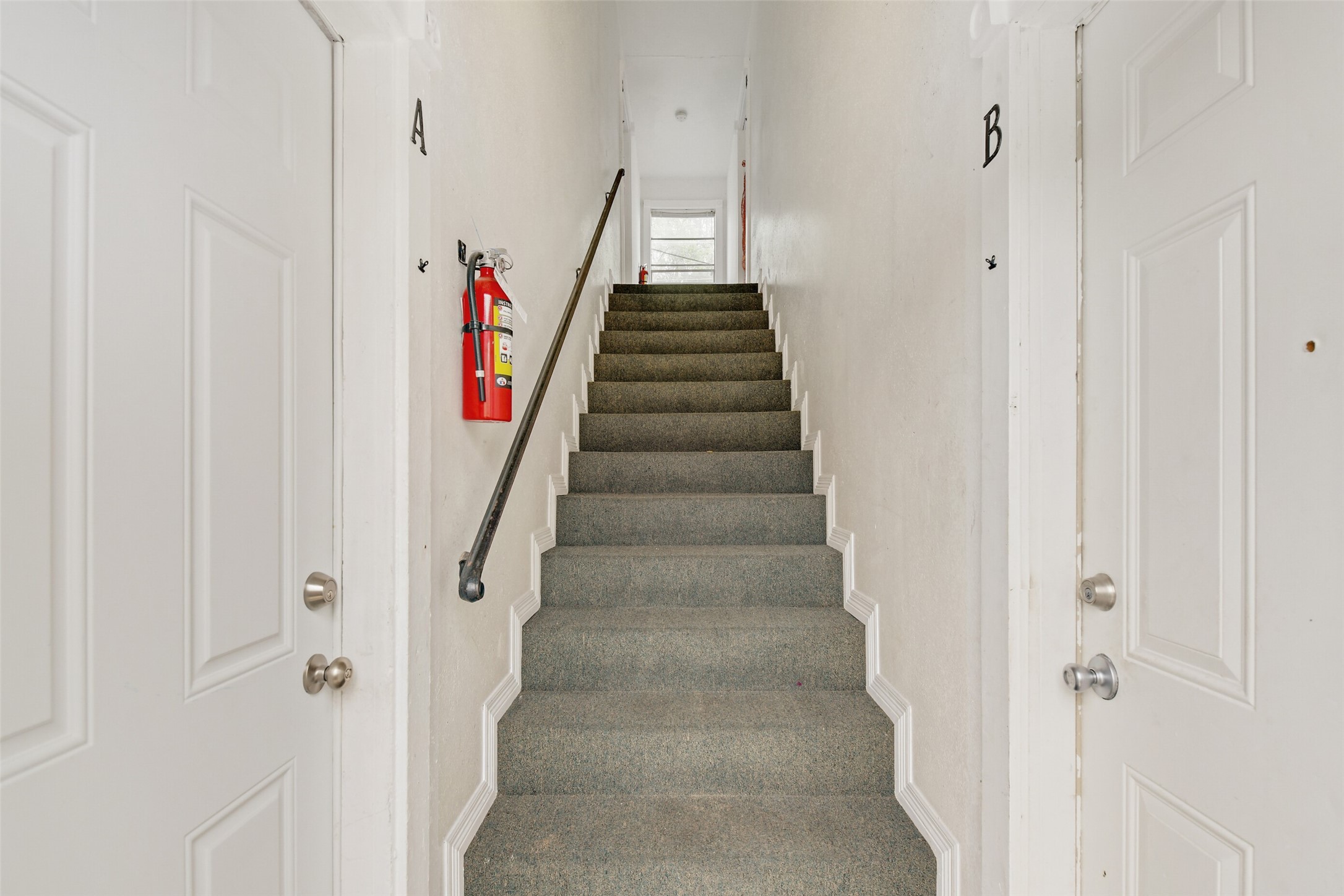 1512 Broadmoor Drive B Property Photo 12